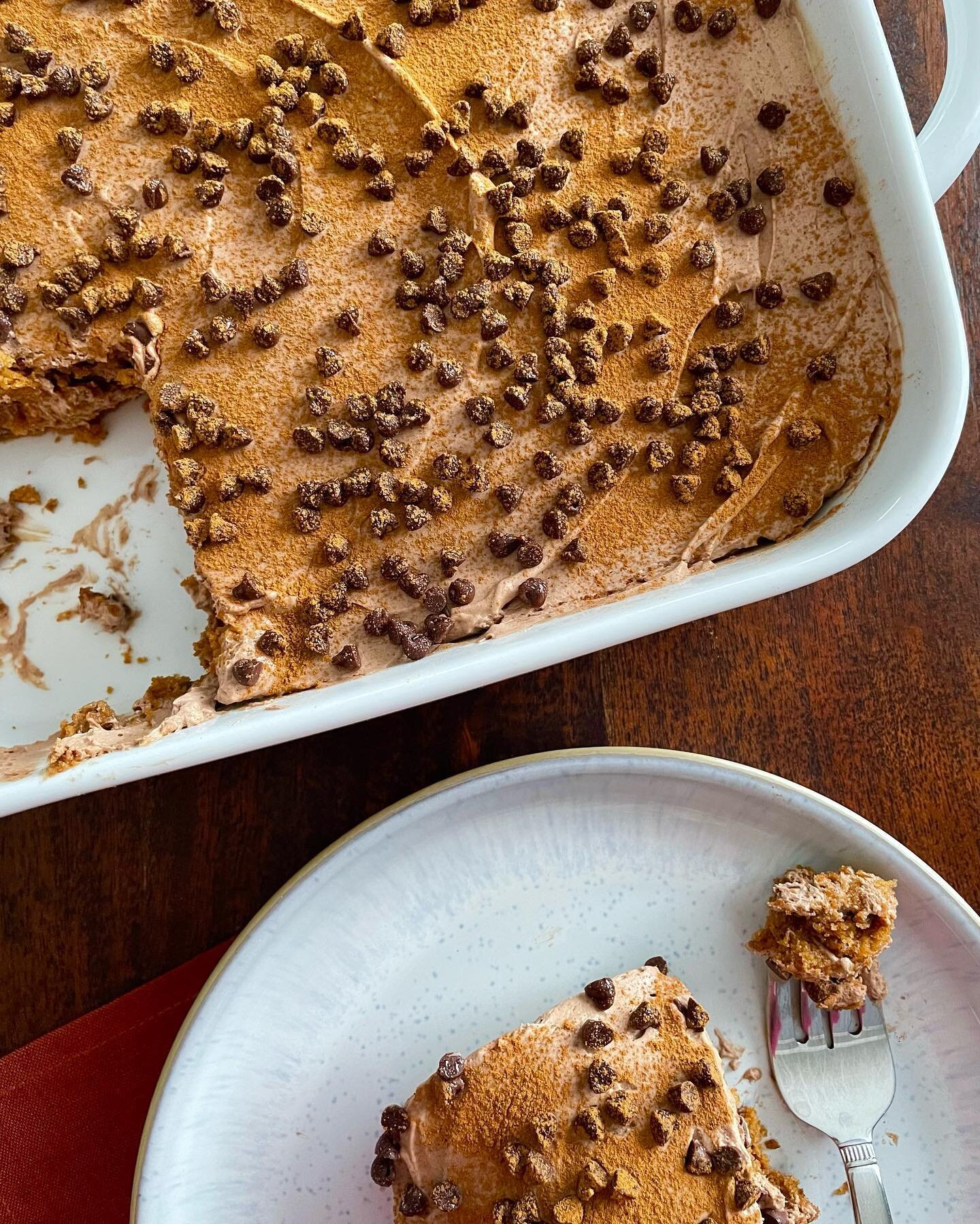 It might not take cinco minutes, but it&rsquo;s pretty darn close! (It&rsquo;s one of the easiest cakes you&rsquo;ll make.) Whip up this super easy Mexican Chocolate Icebox Cake tonight and let it do it&rsquo;s magic overnight in time for Cinco de Ma