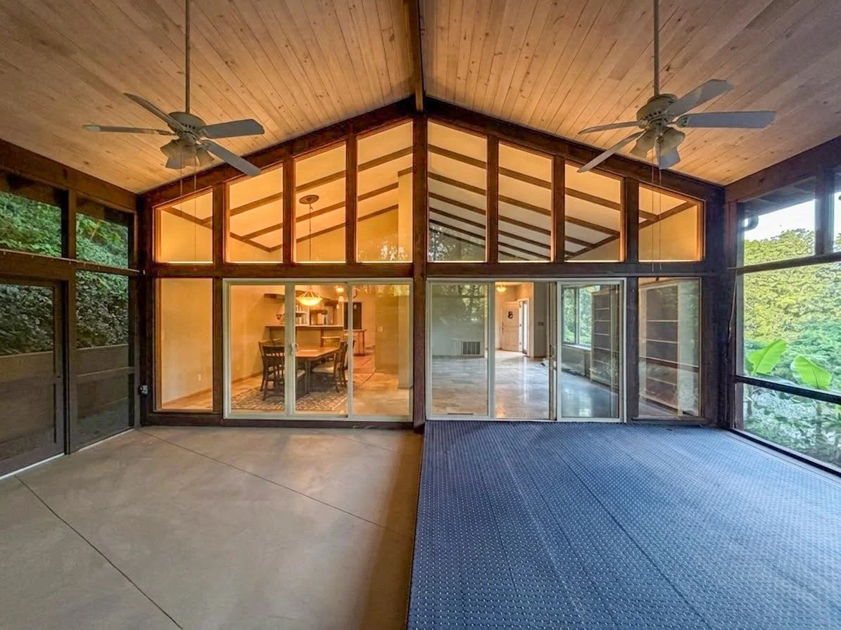 506cc porch thru house.JPG