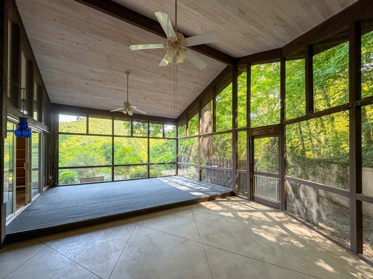 506cc wide porch.JPG
