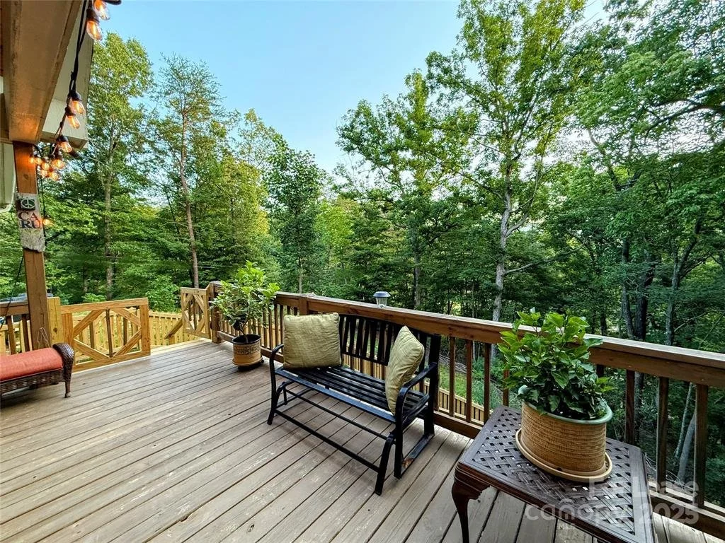 Paradise Point Exterior