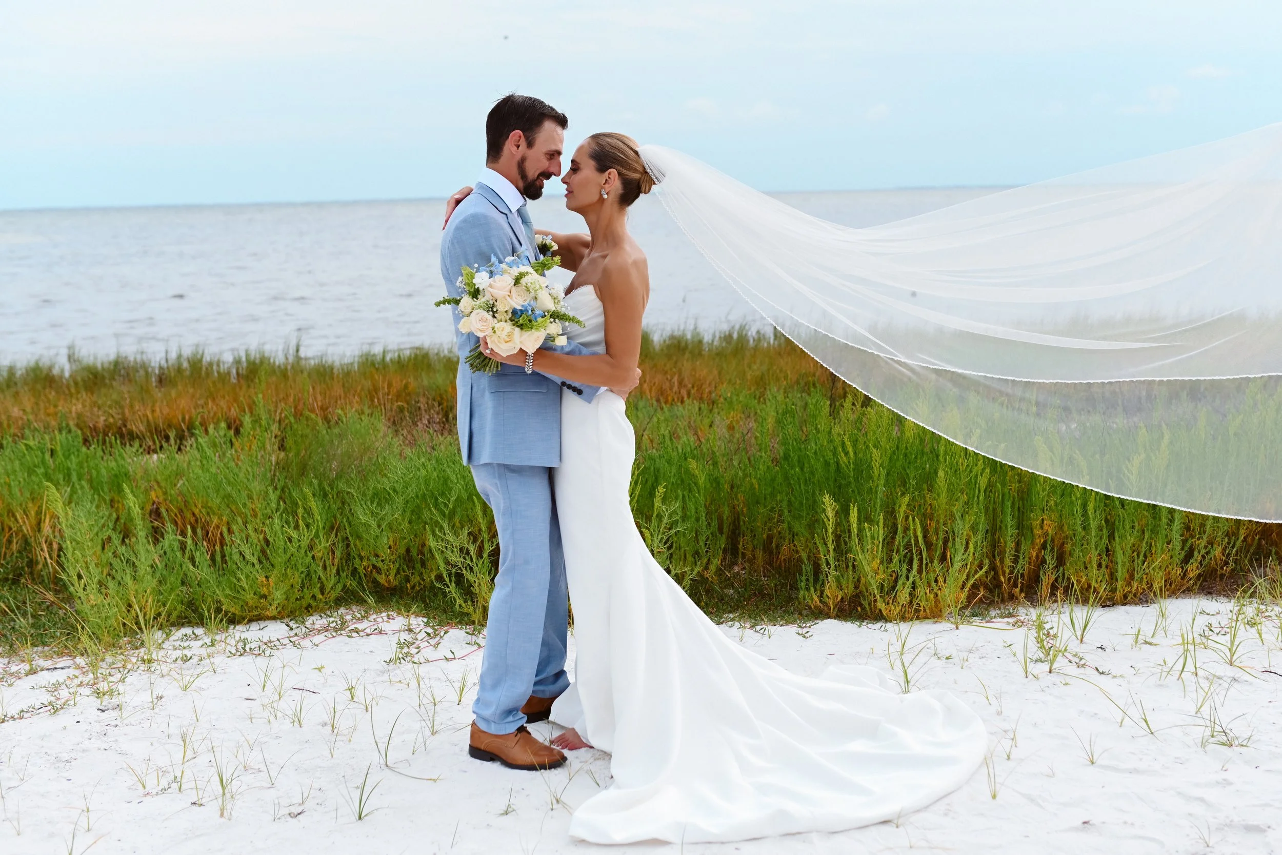 Sara + Kelly, photo: Davista Photography