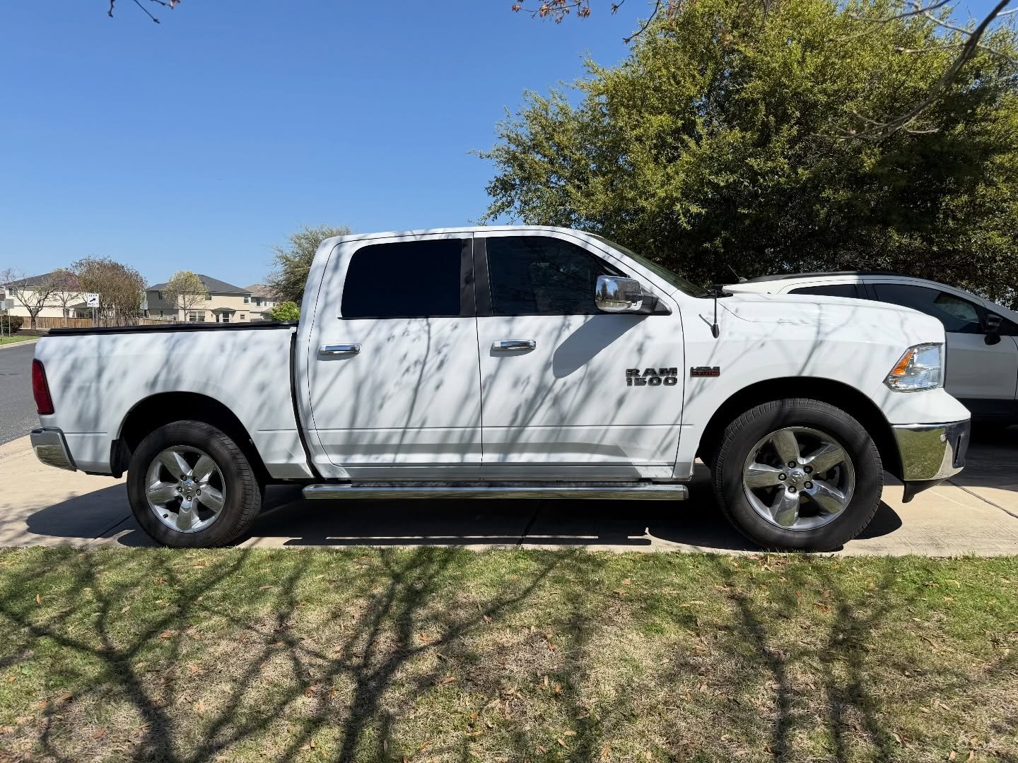 Another day&hellip; Another Dodge Ram. Geoshield C2 Ceramic all the way around plus moonroof on this one. Ready to stay cool this summer! 😎 #geoshield #ceramictint #windowfilm #tint #tinter