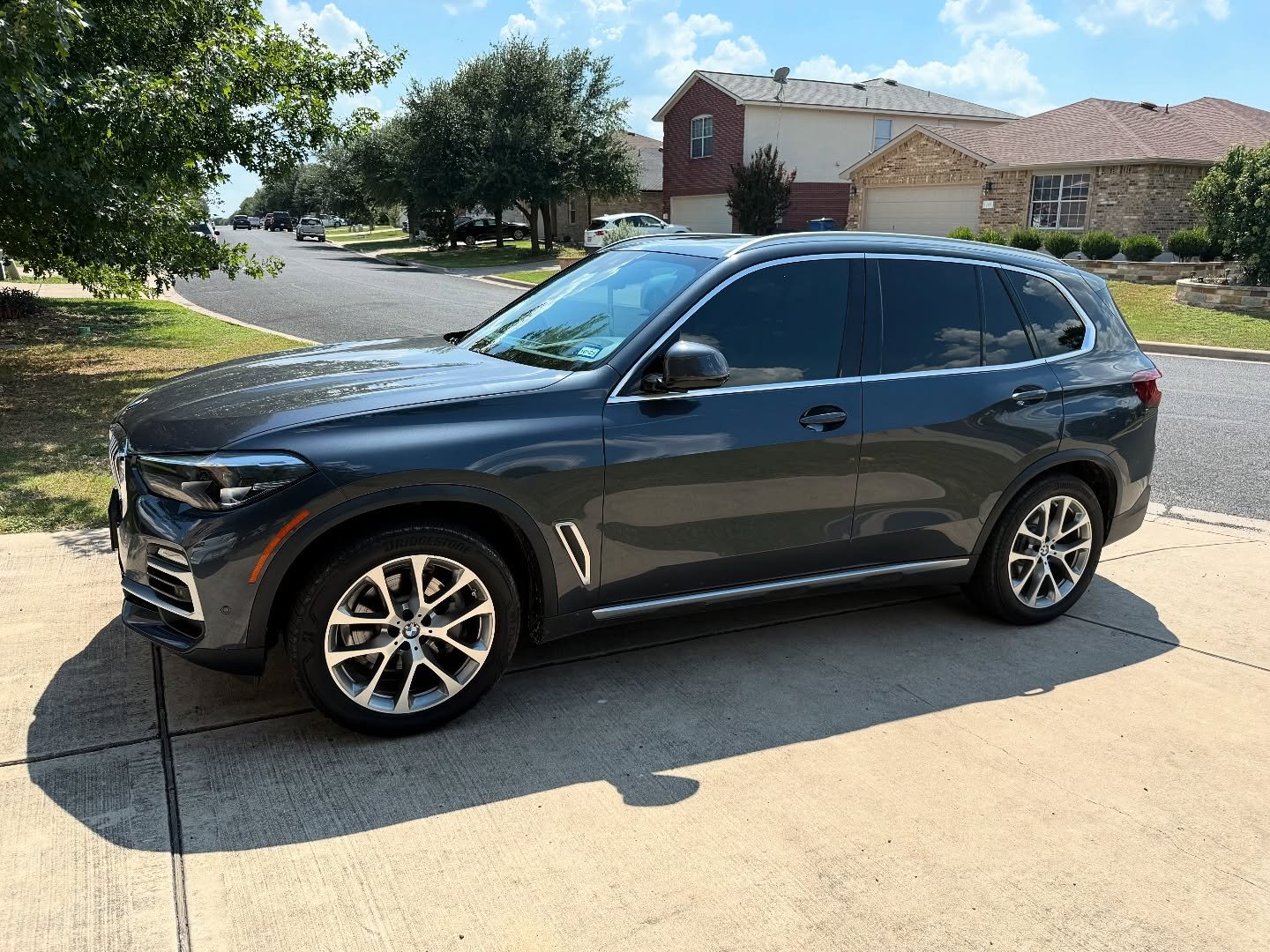 This BMW X5 just got the works. Geoshield Apex Ultra Ceramic on the sides, rear and moonroof. Edge Clear Comfort on the windshield. 🤌 #tinter #windowtint #geoshield #windowfilm #ceramictint #jarrelltx