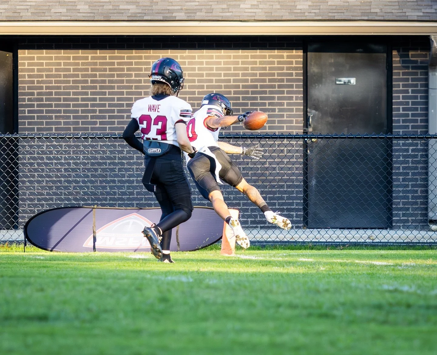 Another dominant win for the Crimson Wave! 🌊🏈 Final score: 48-0 over the Bellarmine Knights. This team is on a roll and showing no signs of slowing down! 💪🔥

#MSFL #college #football