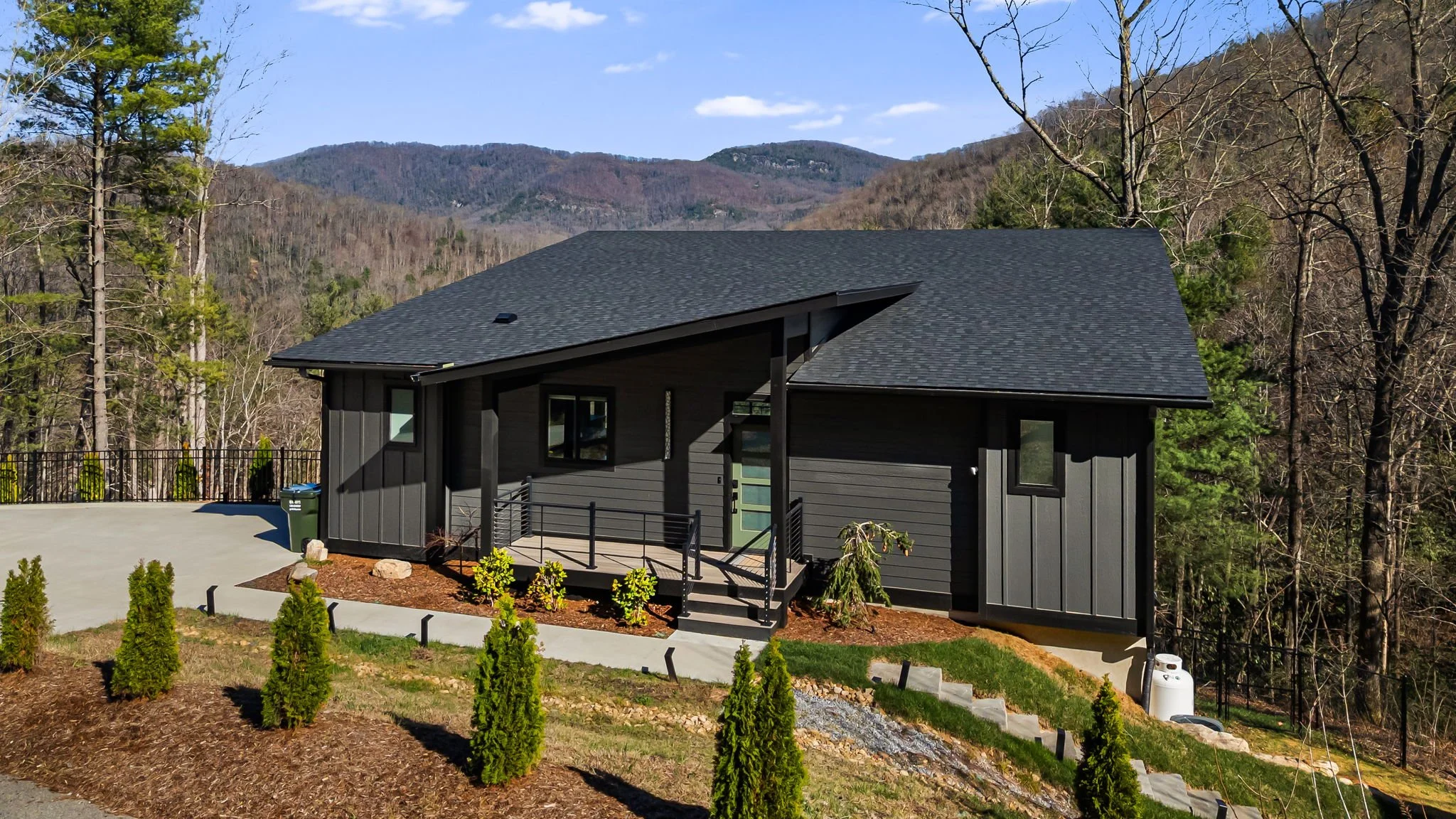 Pierre Vista: Luxury Mtn Retreat w/ Sauna + Views