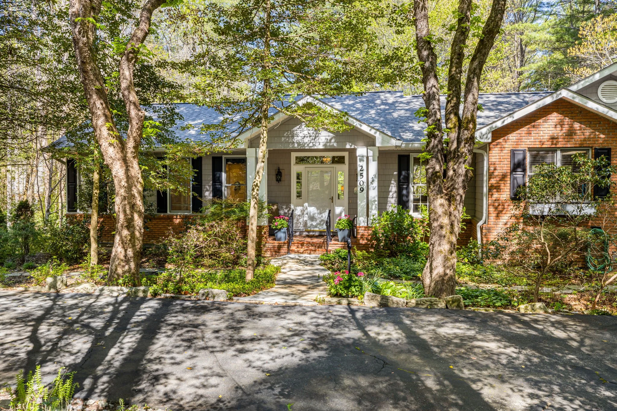 3-web-or-mls-2509-little-river-rd.jpg