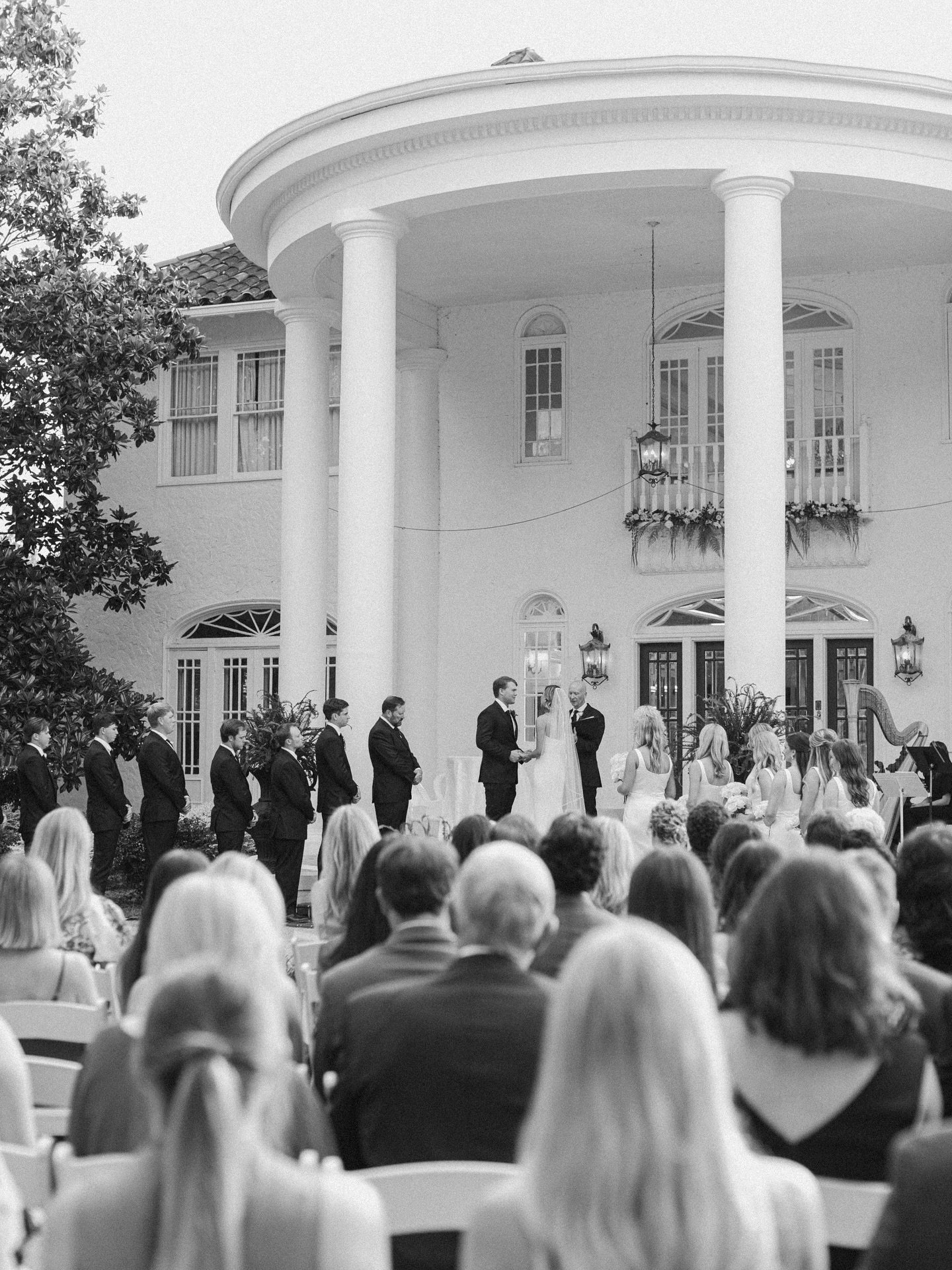 Becoming the Hodges surrounded by the people that love them most - a magical day on the Mississippi coast for our Catherine Grace &amp; her Ben!

ML Bride: @catherineghodges
Photography: @aldenchapplephotography
Venue: @oakcrestmansioninn
Planning: @