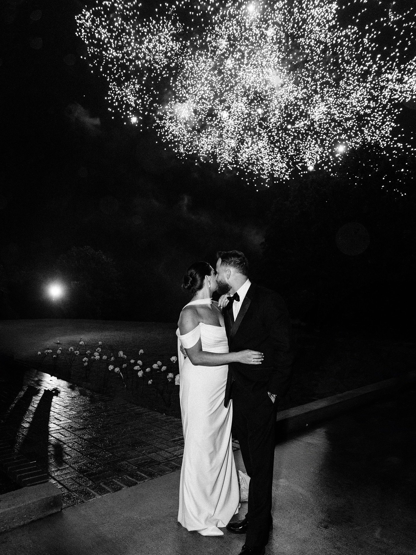 Happy Independence Day! Grateful for those who have served our country! We hope everyone enjoys the holiday weekend!

ML Bride: @tempestbrock
Photography: @taylorsquare_weddings
Venue: @castlehilloxford
Planning: @eburton419
Florals: @southernbloomfl
