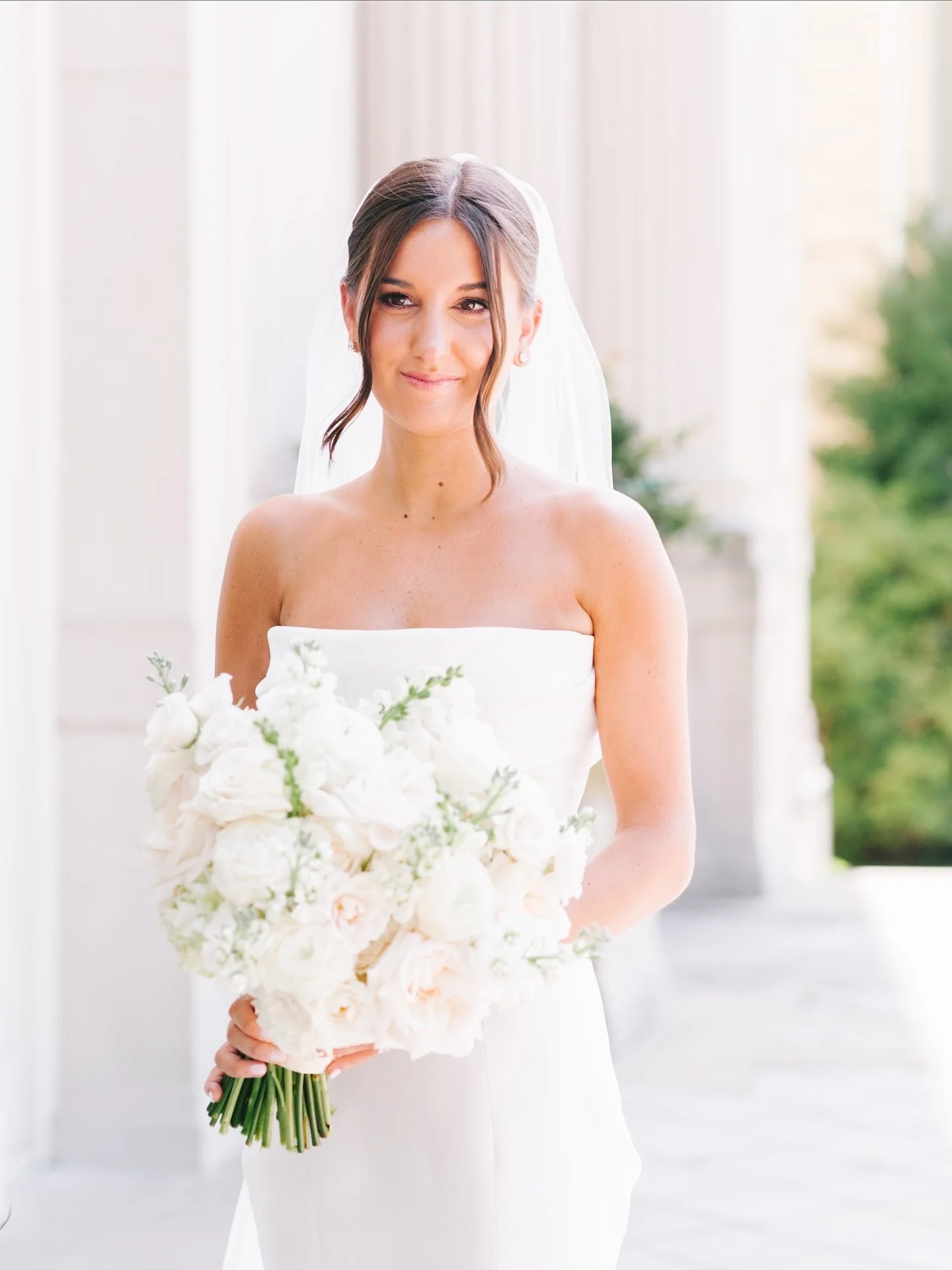 Mrs. Molly Wills

ML Bride: @mollymwills
Photography: @thankfully_taken