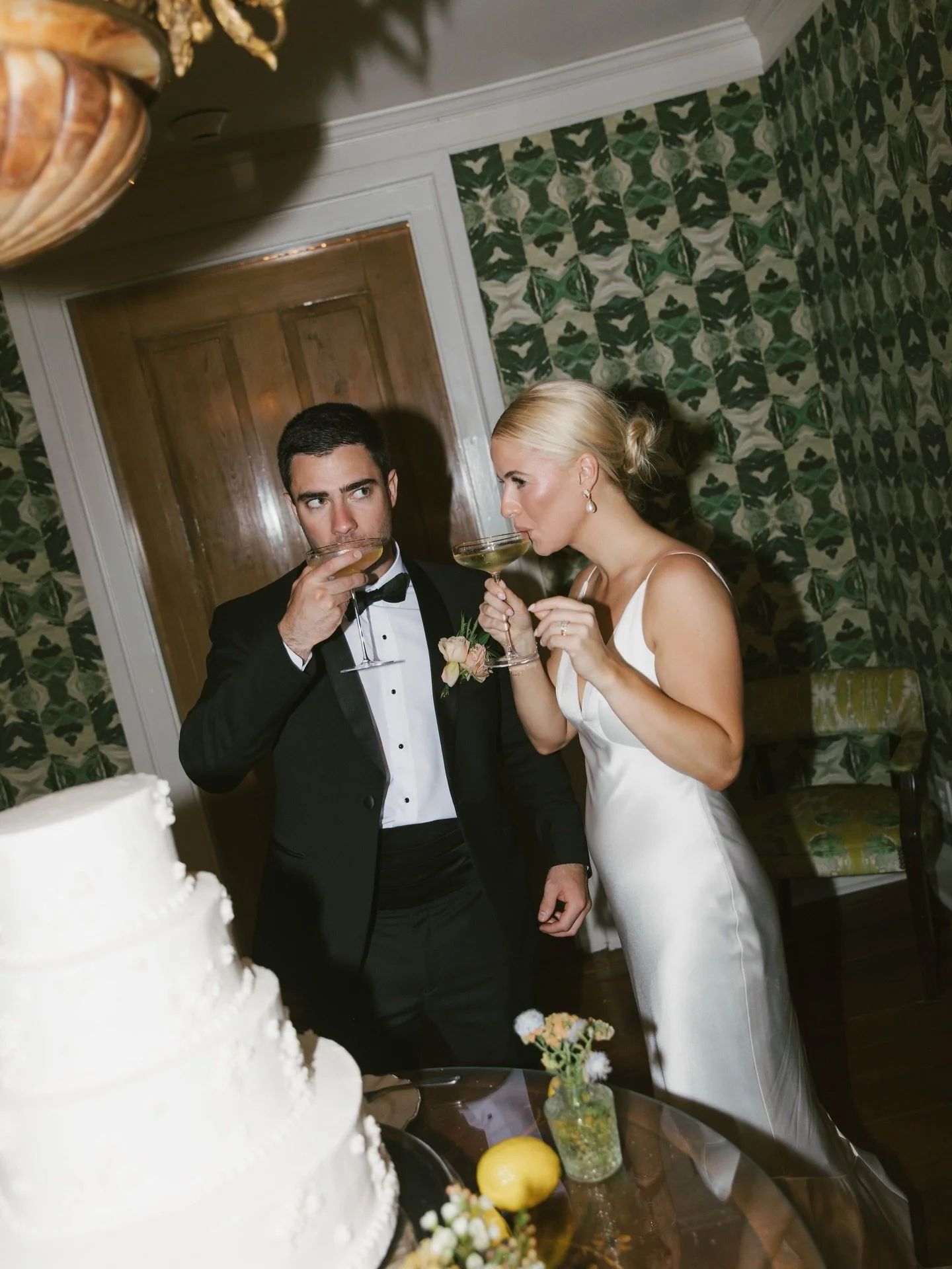 &lsquo;Tis the wedding season 🦢

ML Bride &mdash; @camerynkornegay
Photography &mdash; @brittanybellphoto
Planning: @phoenixrisingmemphis
Band &mdash; @memphissoulrevue
Catering &mdash; @ancateringms
Florals &mdash; @betts_made
Hair &mdash; @thestud