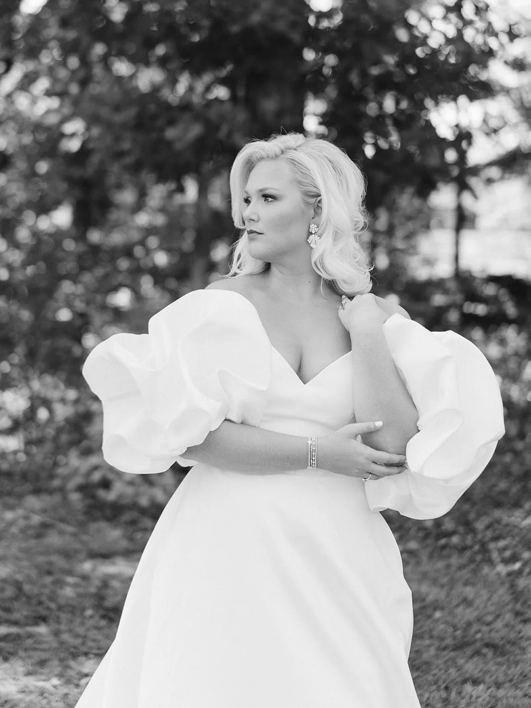 Sydney Hehe &mdash; confident and easy going, kind, &amp; one of the most genuine women to come through Maggie Louise. 

To request an appointment, fill out the form on our website. 

ML Bride &mdash; @syda.rick.hehe
Photography &mdash; @themitchells