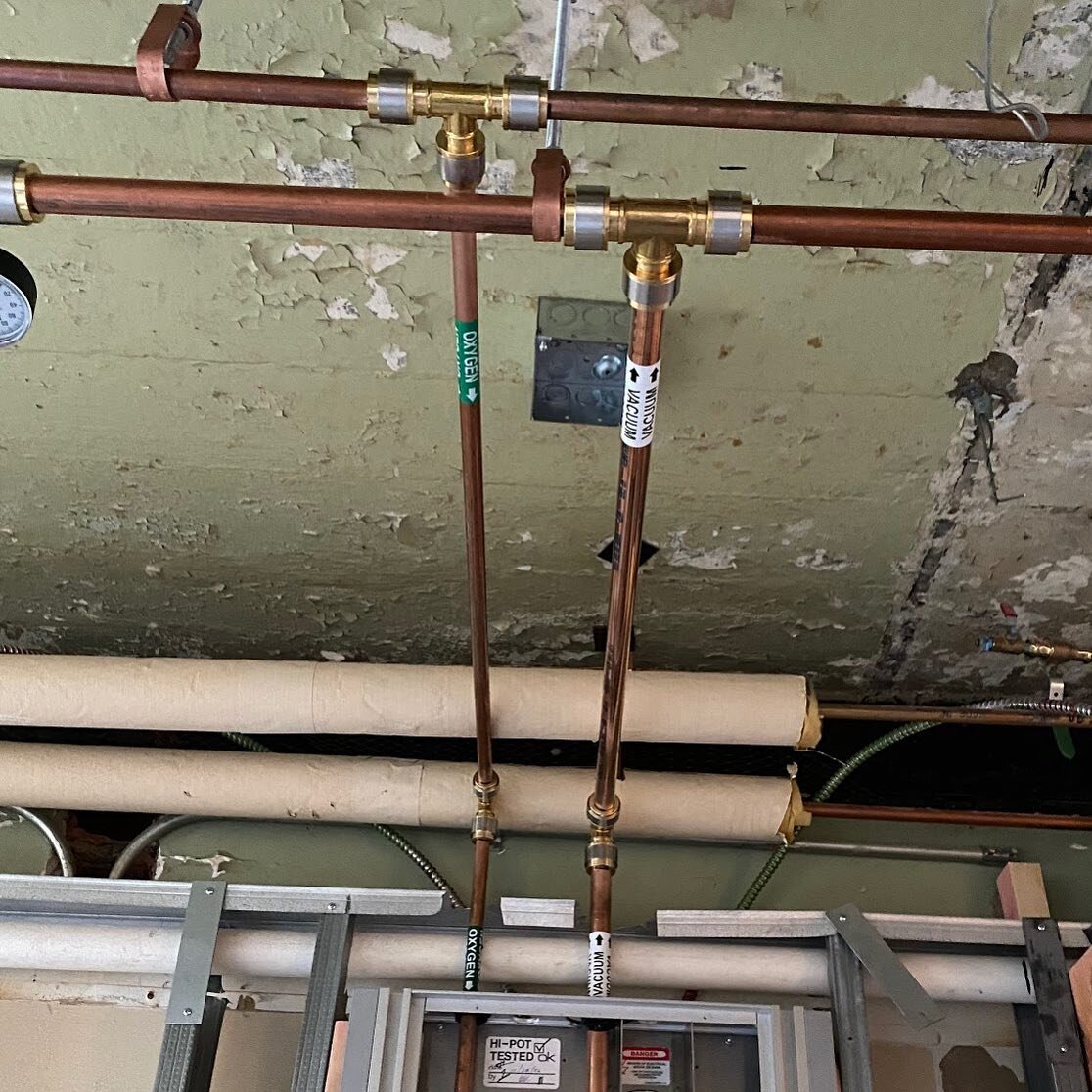 Medlok Axially Swaged Fittings- Used in Dialysis system Installation, done in 8 hours by a one man crew.