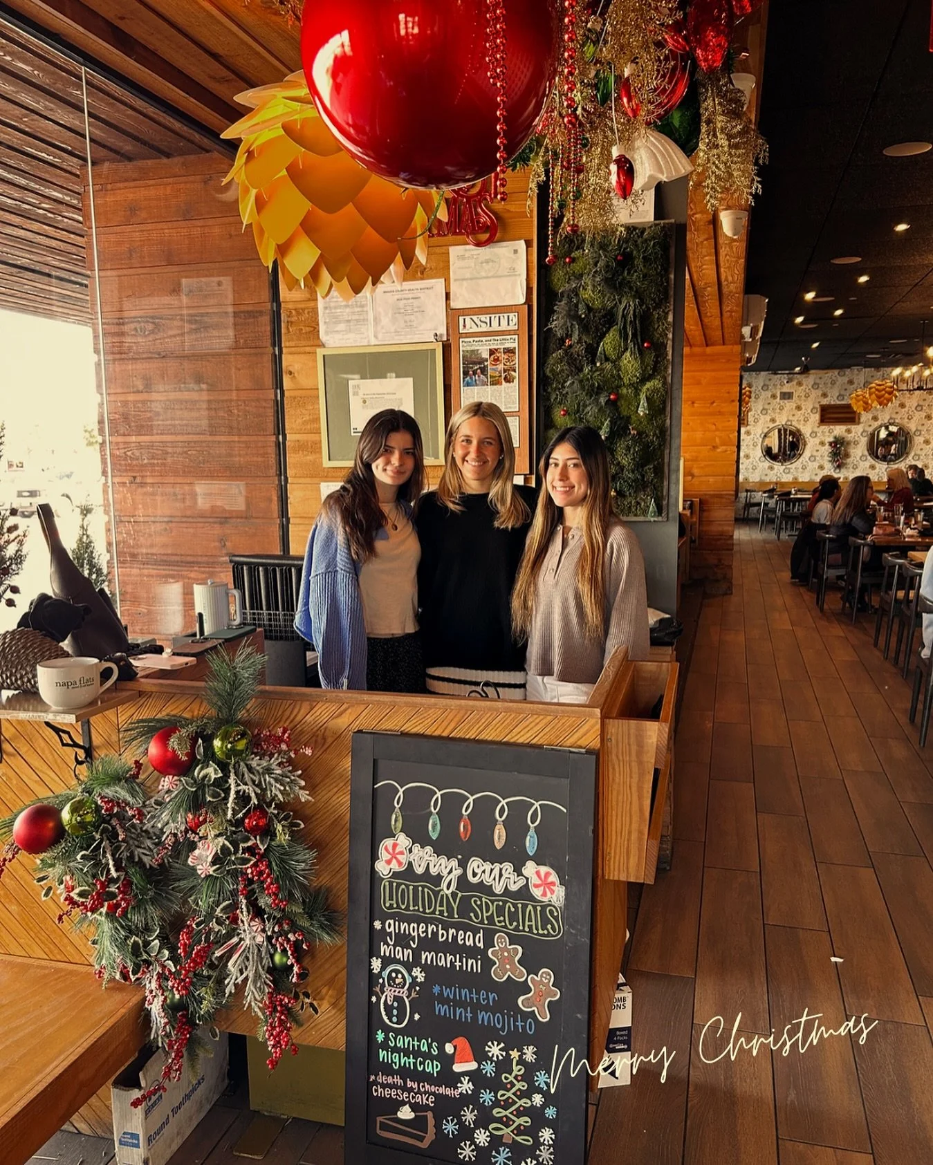 From us to you, Merry Christmas! 🎄❤️ 

Thank you for celebrating, gathering, and making memories with us this season. 

#napaflats #collegestation #localrestaurants #happyholidays #merrychristmas #2025 #bcsrestaurants
