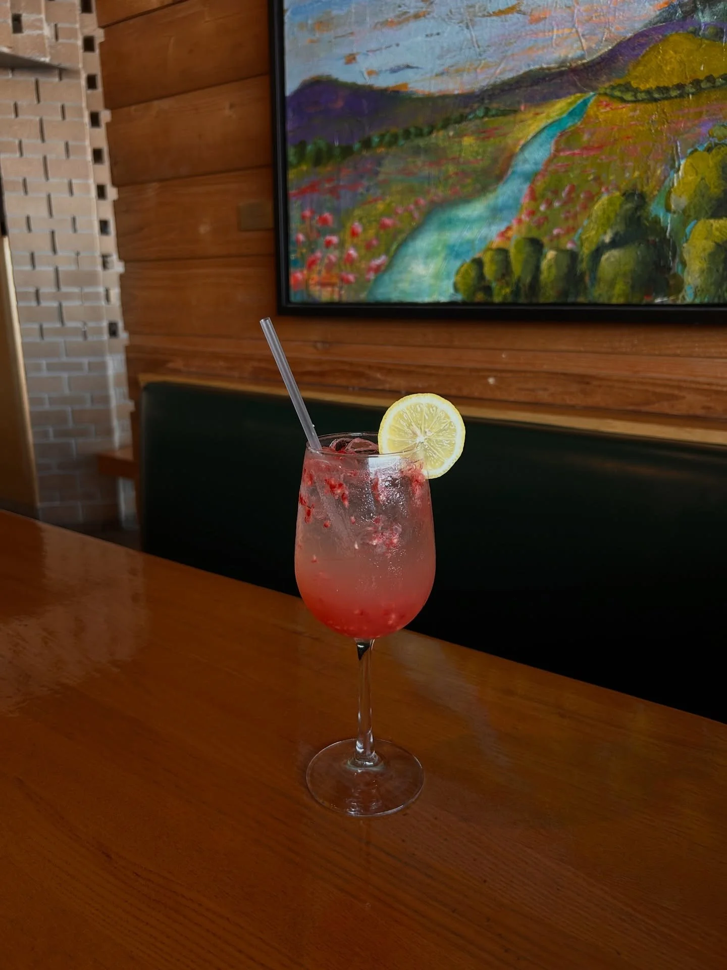 The sun&rsquo;s out and so are our drinks ☀️☀️

Come cool off with a classic draft beer or one of our signature cocktails 🍻🍊 

Cheers to the spring season!

#collegestationrestaurant #napaflatswoodfiredkitchen #aggieland #springdrinks #woodfiredfla