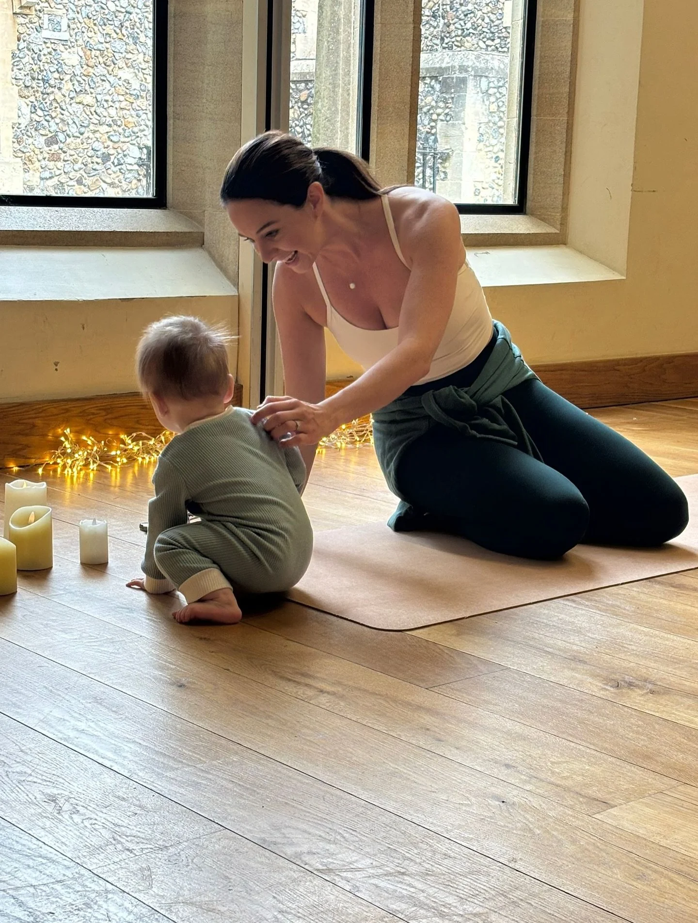 I just love my Mum &amp; Baby Yoga Classes 🫶🏼 

The sweetest babies and the loveliest mamas all coming together to connect in that first year of motherhood. 

Lights me up every week &hearts;️ 

#brentwood #brentwoodyoga #brentwoodmums #brentwoodba