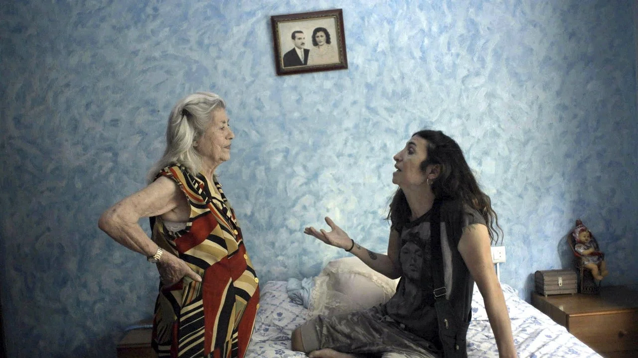 Feature Film: “Corren las liebres” (“Up &amp; running”) &amp; Short Film: “ALBAŞ”