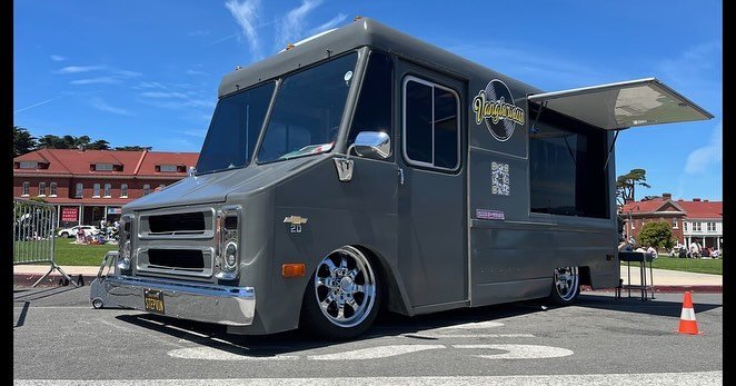 Hey man, nice shot!

Thanks @this_guy_brian_  for stopping by to see us at @presidiosf today, and for taking these great photos. 

#Djvan #djtruck #classicstepvan #chevy #bagged #slammed #dropped #lowrider #p20 #djlife #vanculture #foryou #fyf #fyp