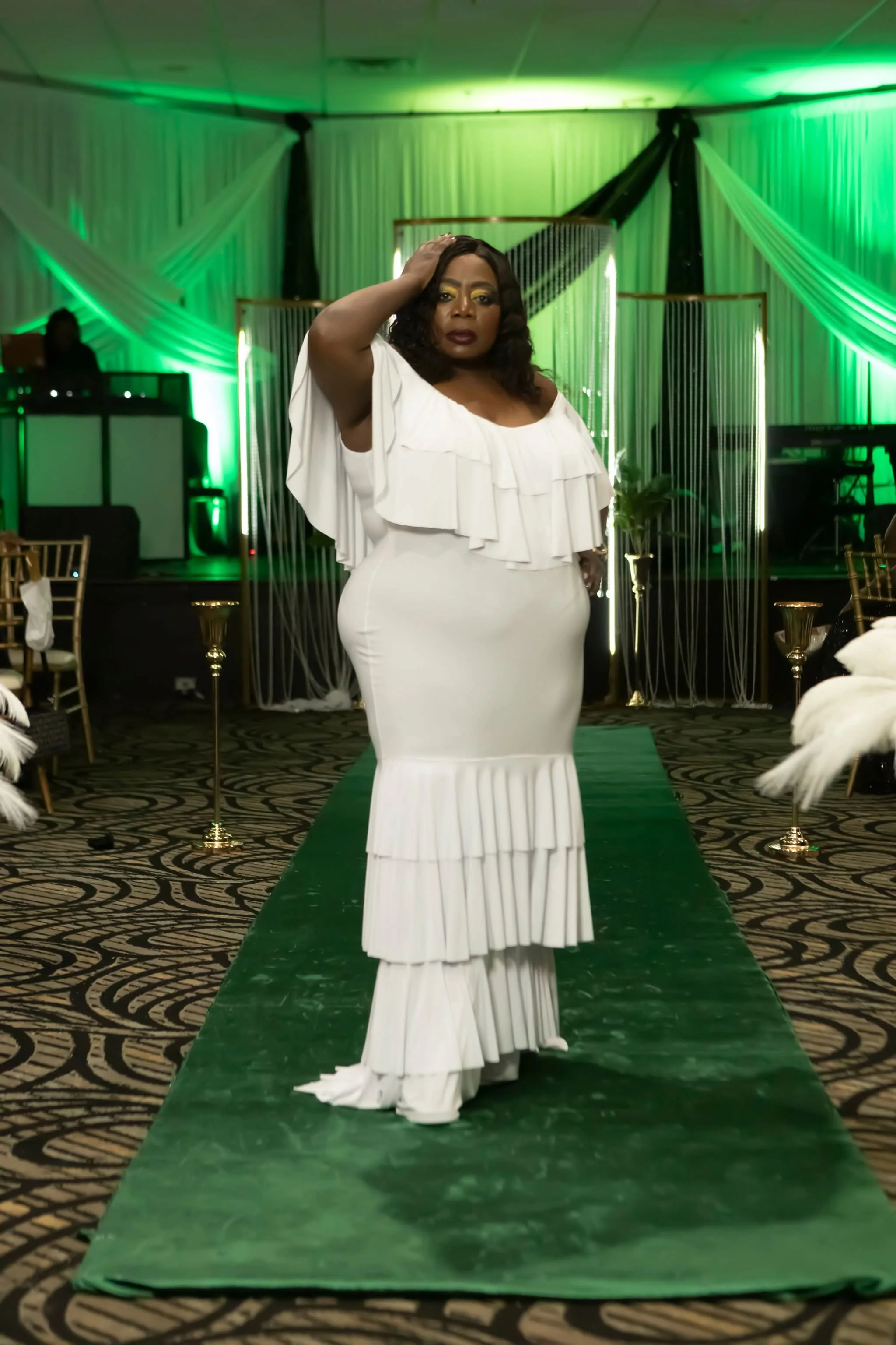Lights Camara Action Queen dress 💚💚