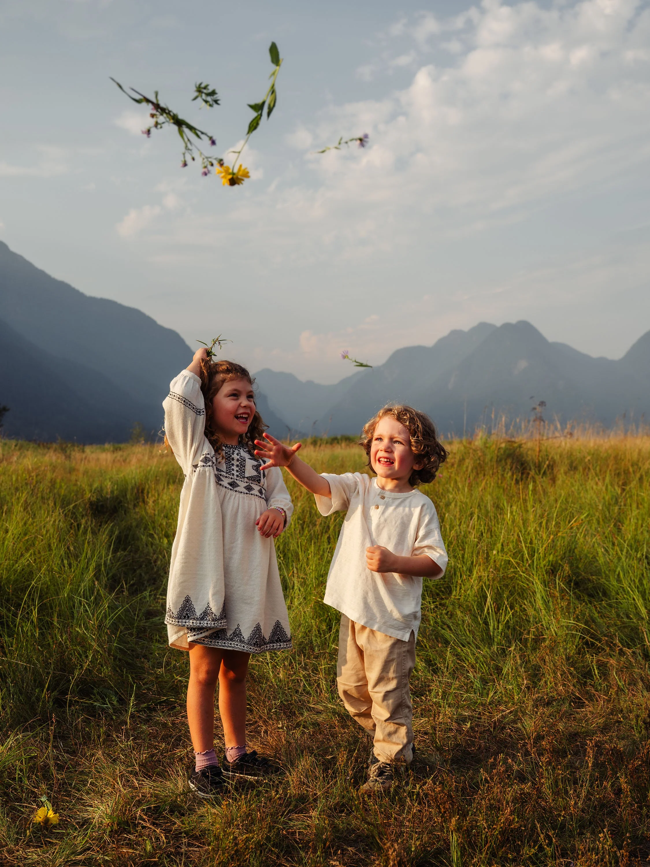 Multi-Generational Family Photoshoot at Pitt Lake, Vancouver