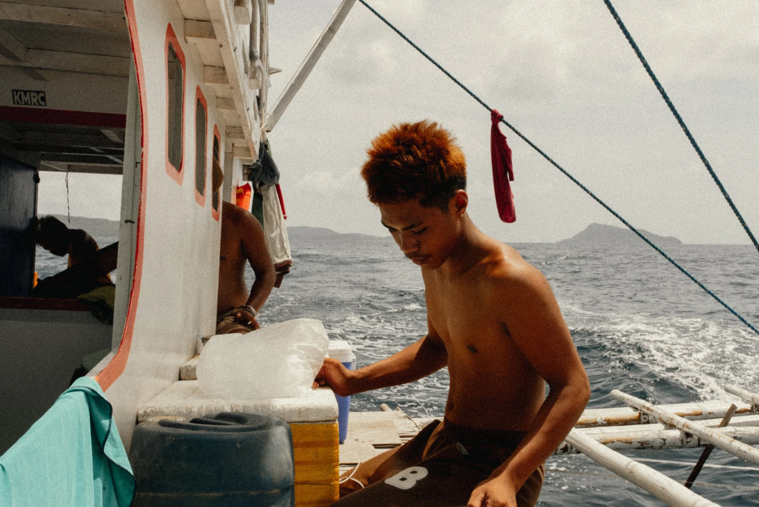 All hands on deck-09.JPG