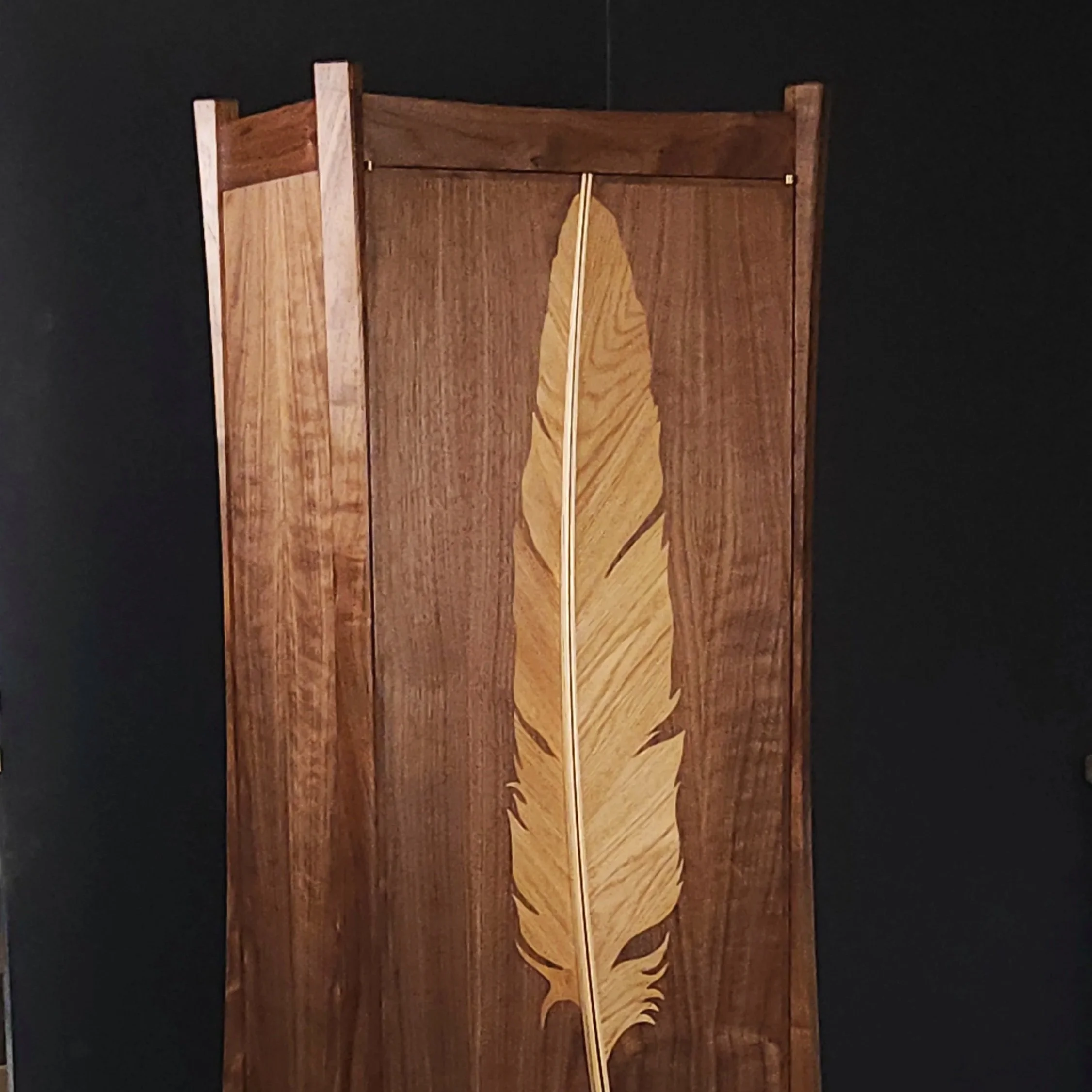 Feather cabinet