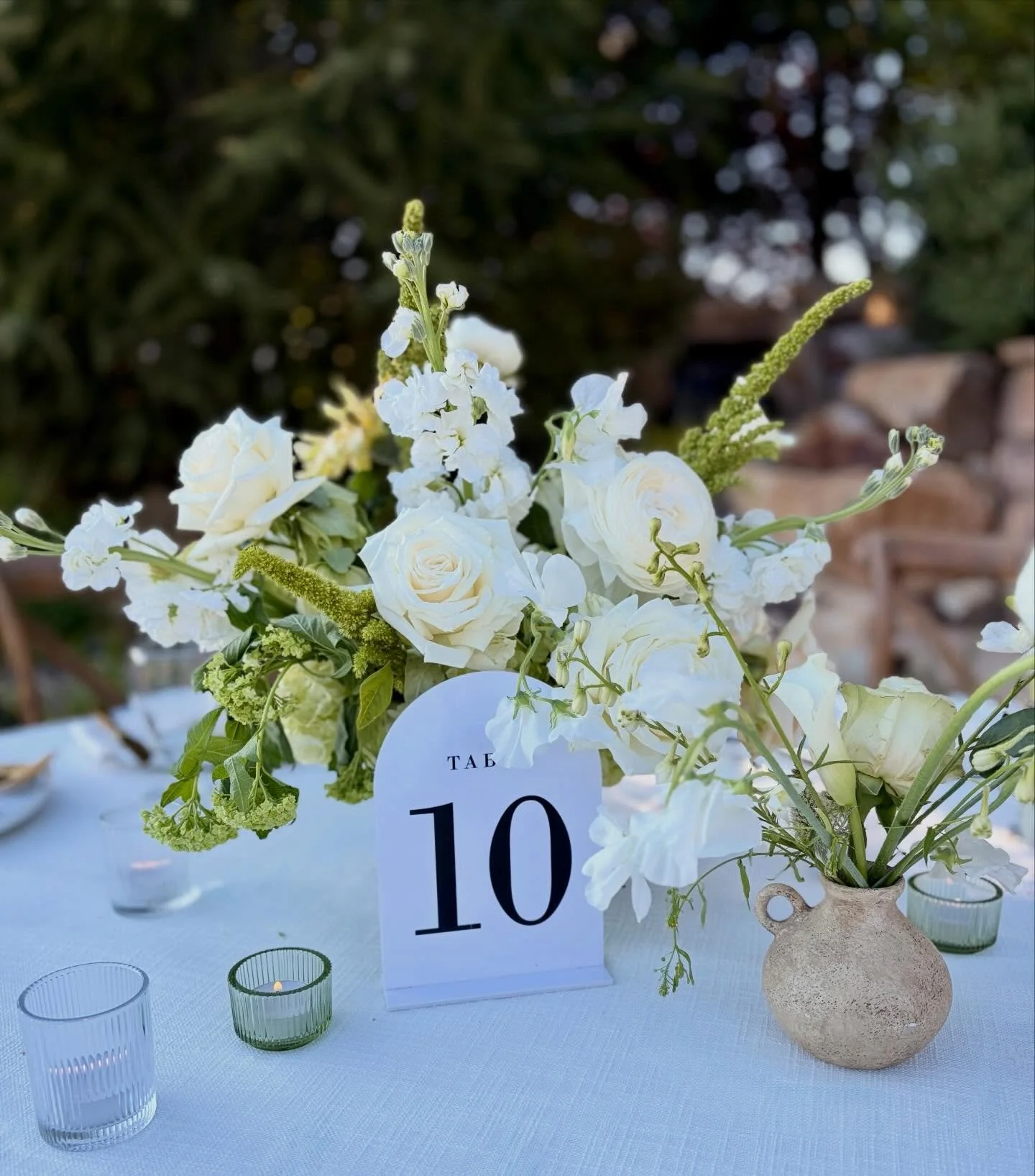 Pots and stone are in! We love complementing them with white, green and black to give it a modern feel!