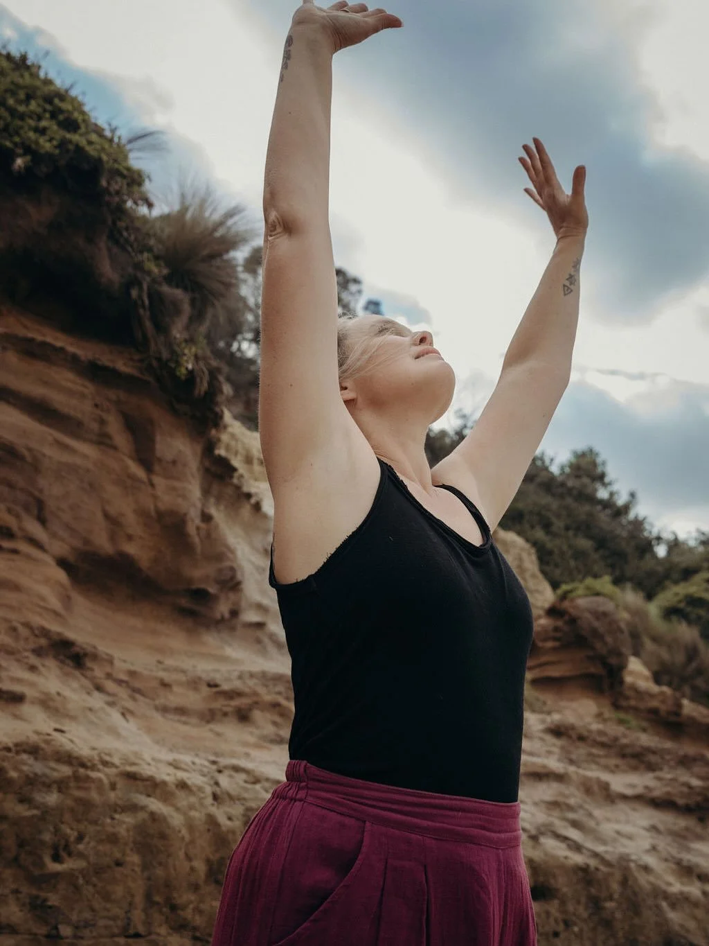 Just started working on my most important Qigong program yet - practices for living with ILD - Interstitial Lung Disease. 

I&rsquo;m looking forward to the journey and watching the benefits of Qigong practice unfold. 

🫁💓

#NicoleLeeQigong #ILD #L