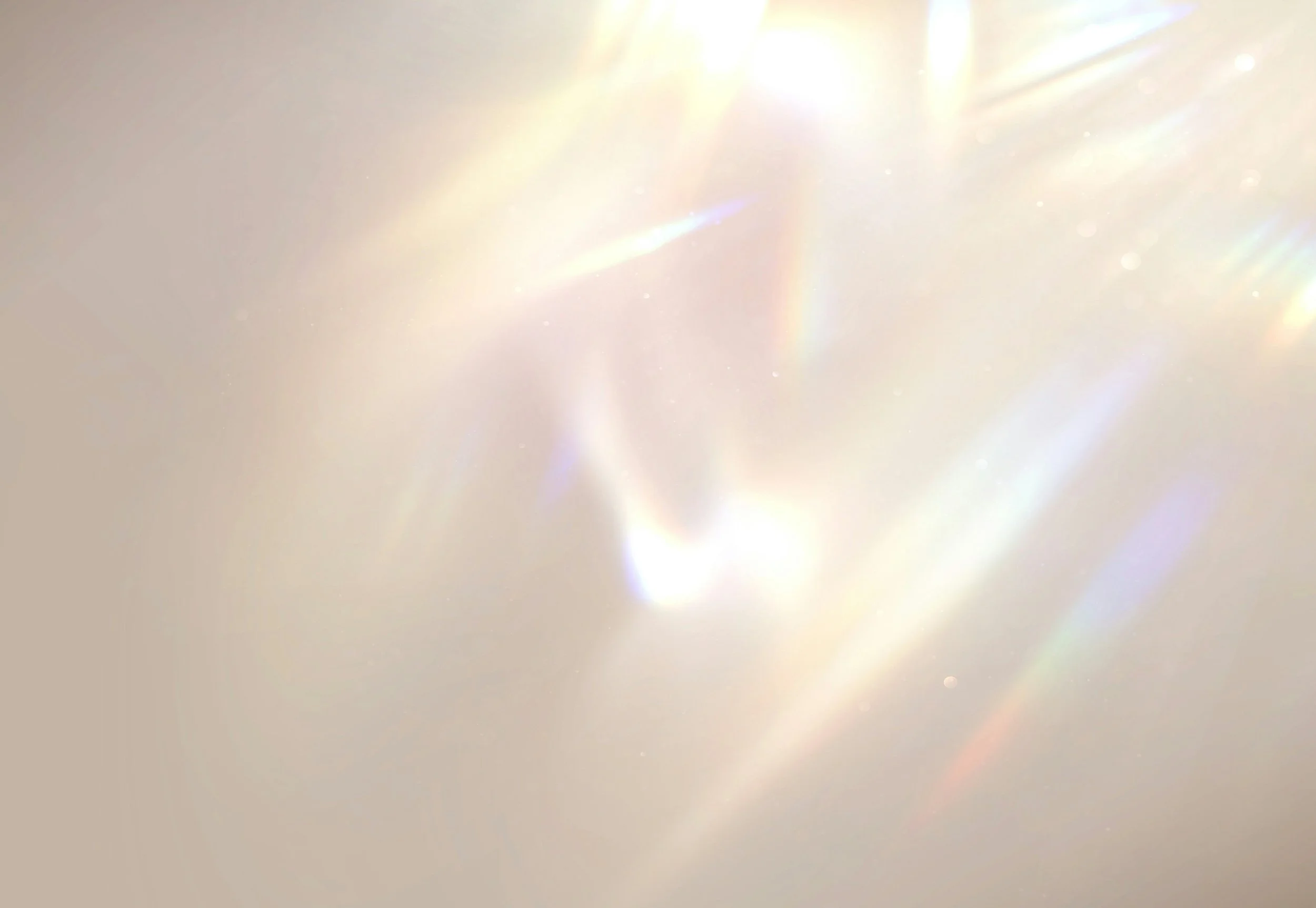 Soft sunlight and lens flares creating an abstract luminous scene symbolising Qi cultivation, internal awareness and energetic refinement.