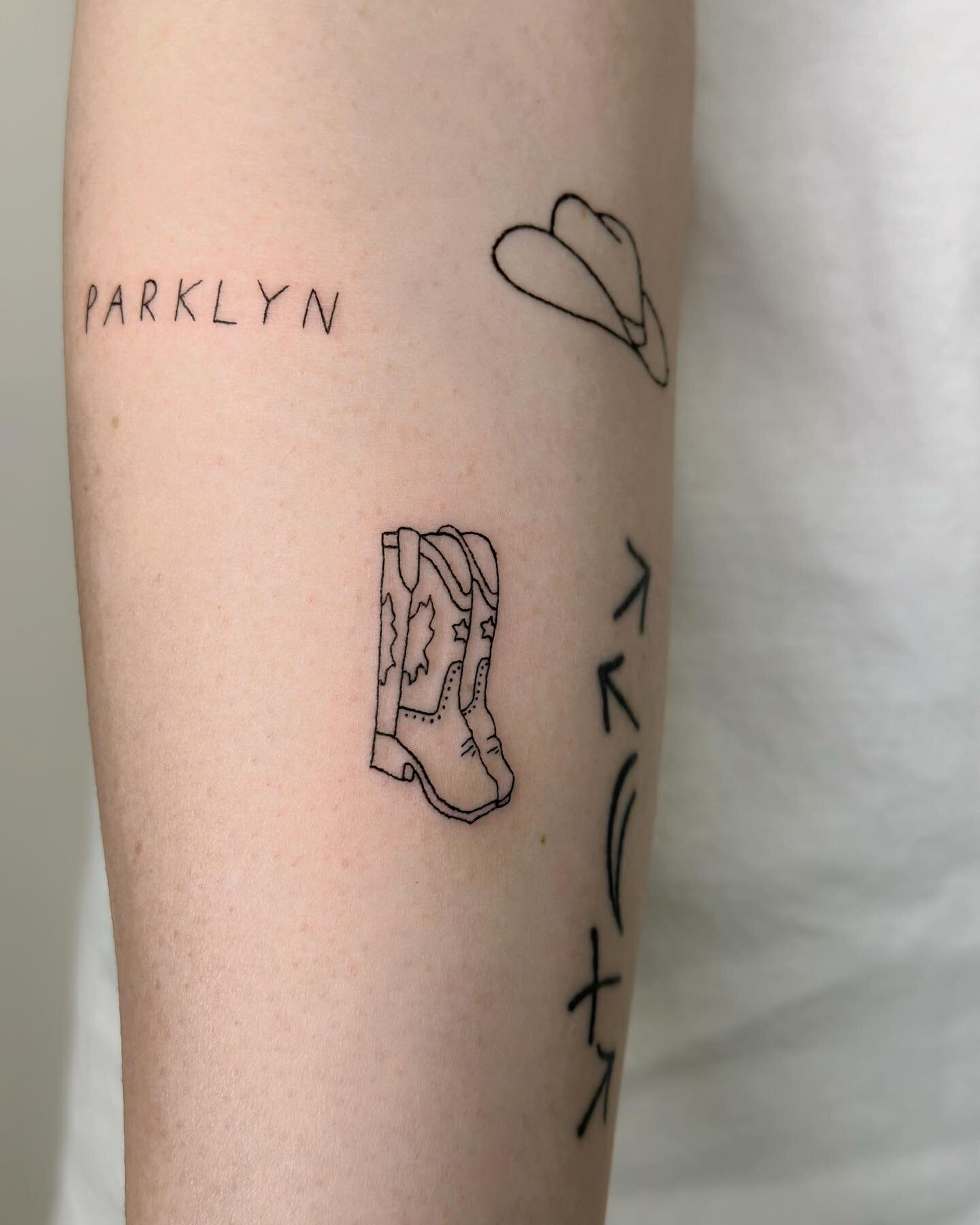 Cutest cowboy boots🥹🤌 peep the font tattoo that was done in the same session, we love a sticker sleeve

Done by @adoredbyyenni at @adoredink

🫧To book with our artist, please either 

submit an inquiry form link in bio and an artist of your choice