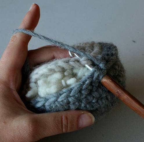 How to crochet a turtle, making the belly.png