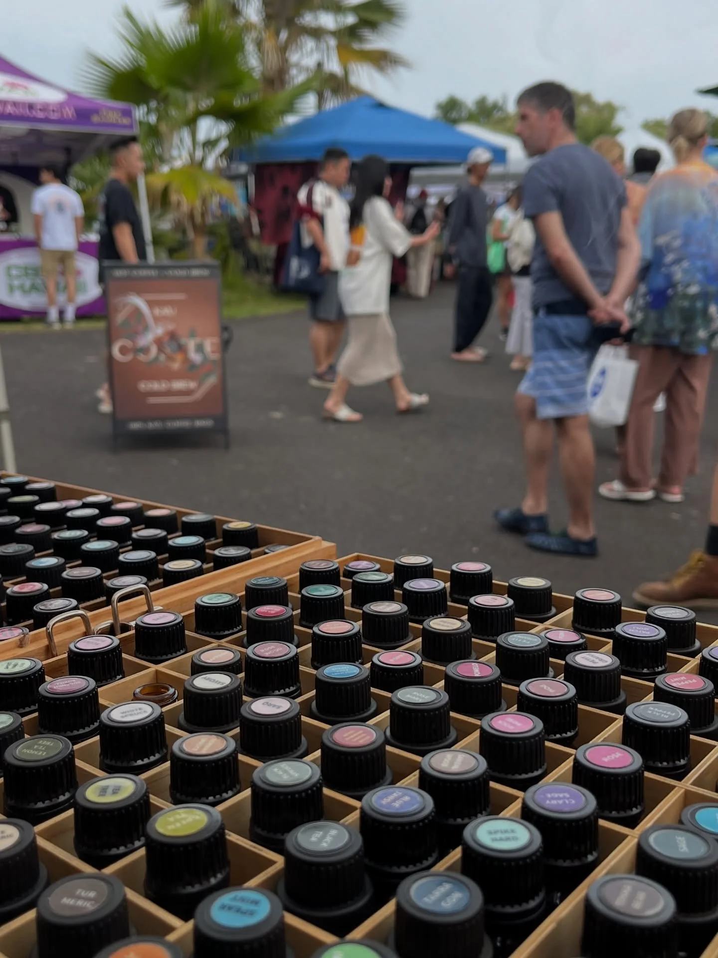 It&rsquo;s Sunday Funday! Join us.
@purekonagreenmarkets 
www.KahunaProducts.com
.
.
.
.
.
#SundayFunday #FunInTheSun #WeekendVibes #hawaii #AdventureAwaits