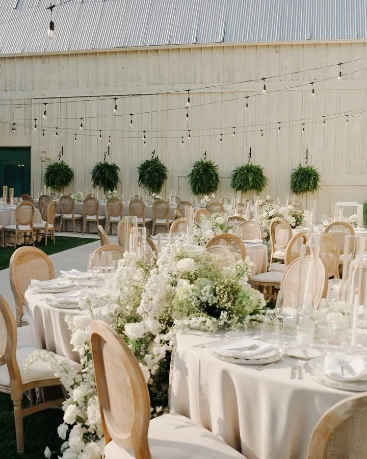 From outdoor sips to grand surprises.
Guests enjoyed a beautiful cocktail hour before stepping into an unforgettable reception at the stunning Sorella Farms. 

Swipe through the experience:
1️⃣ Grab a drink
2️⃣ Find your seat
3️⃣ Sorella Farms est 18