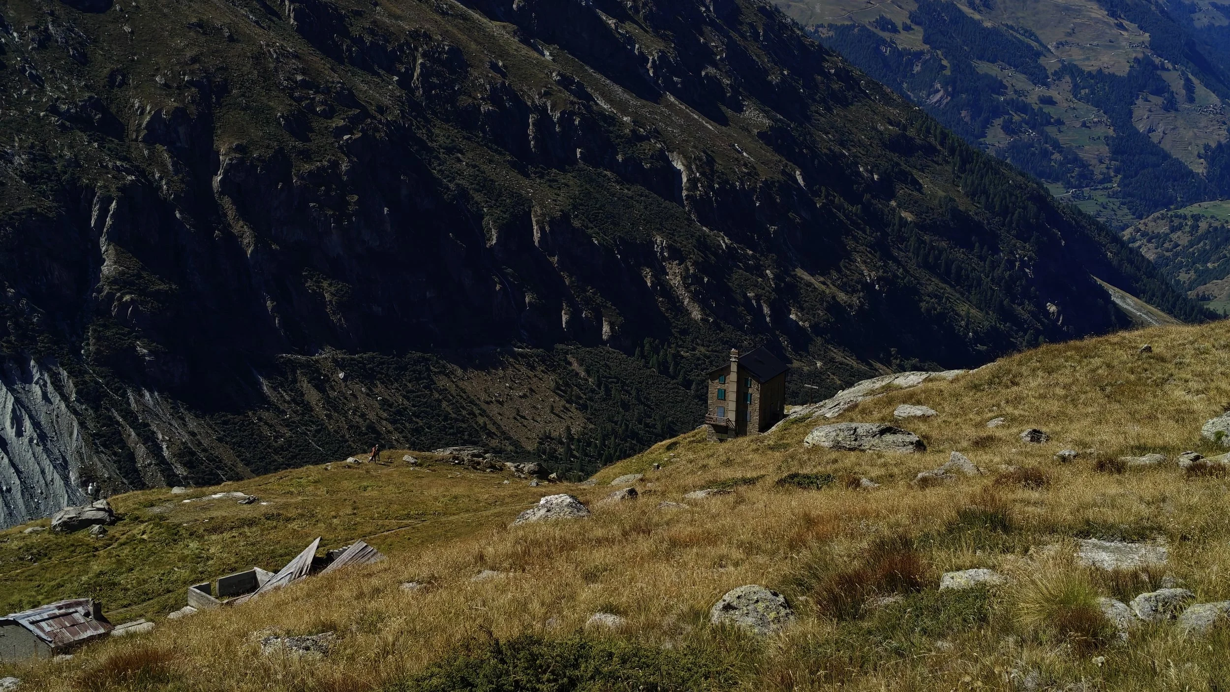 Cabane de Bricola (2600m)