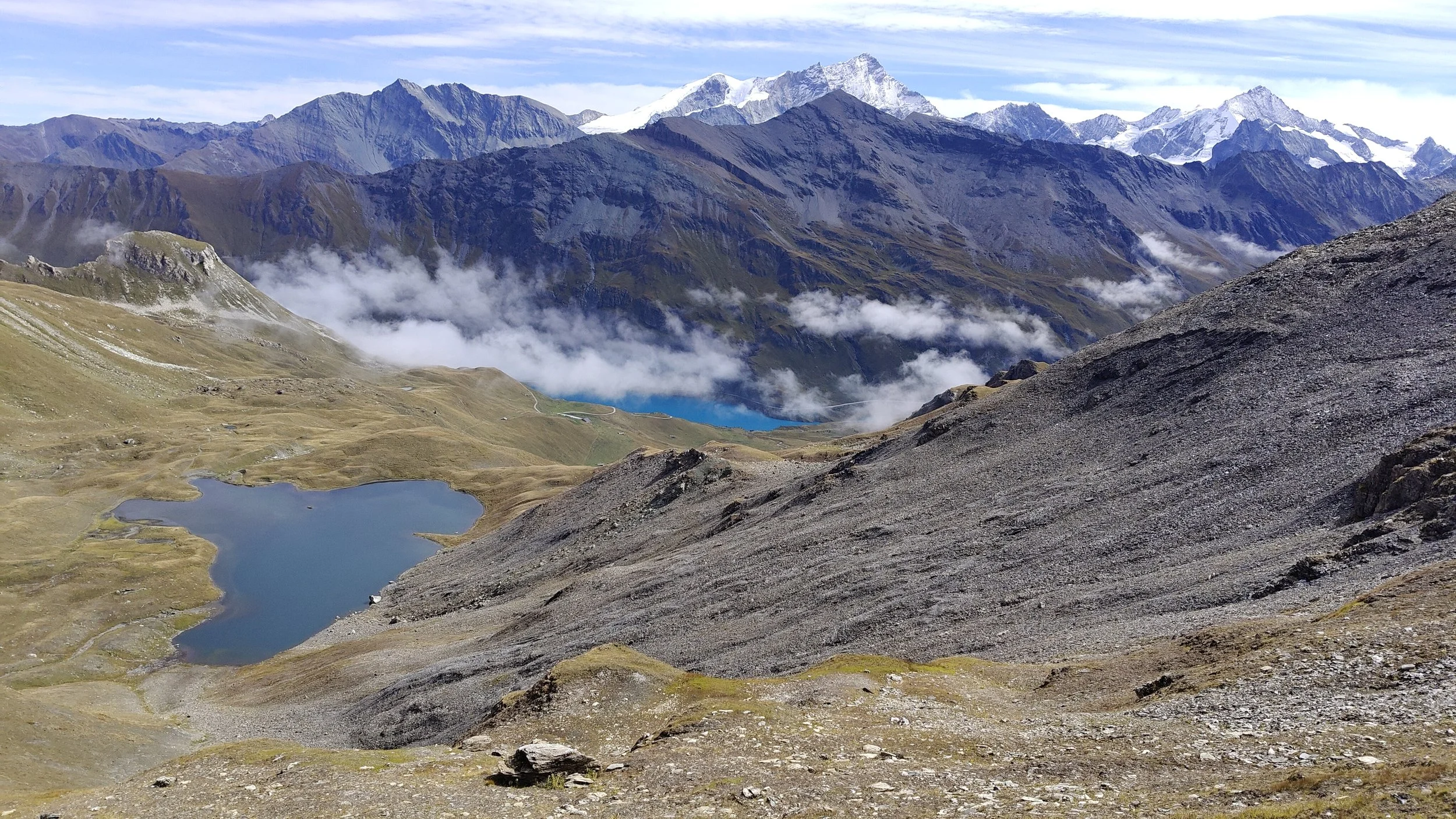 Lac des Autannes (2686m) & Lac de Moiry ( 2249 m)