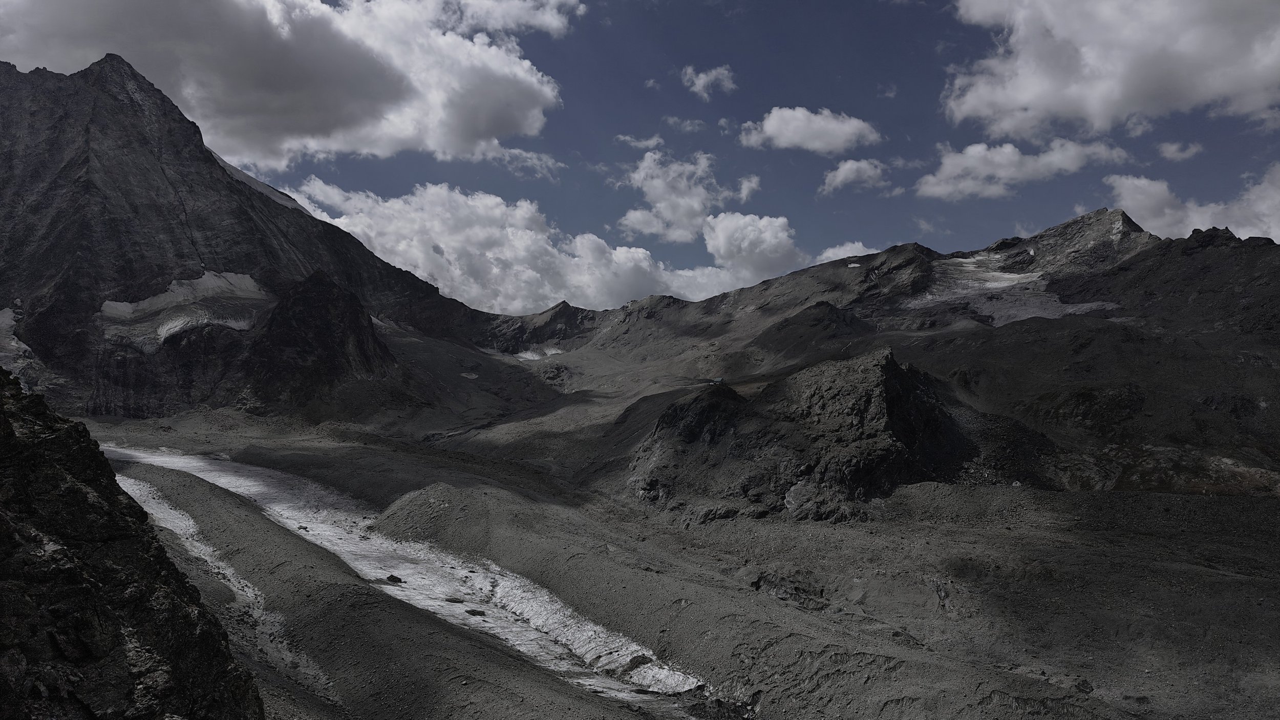 Cabane des Dix (2928 m), Glacier de Cheilon