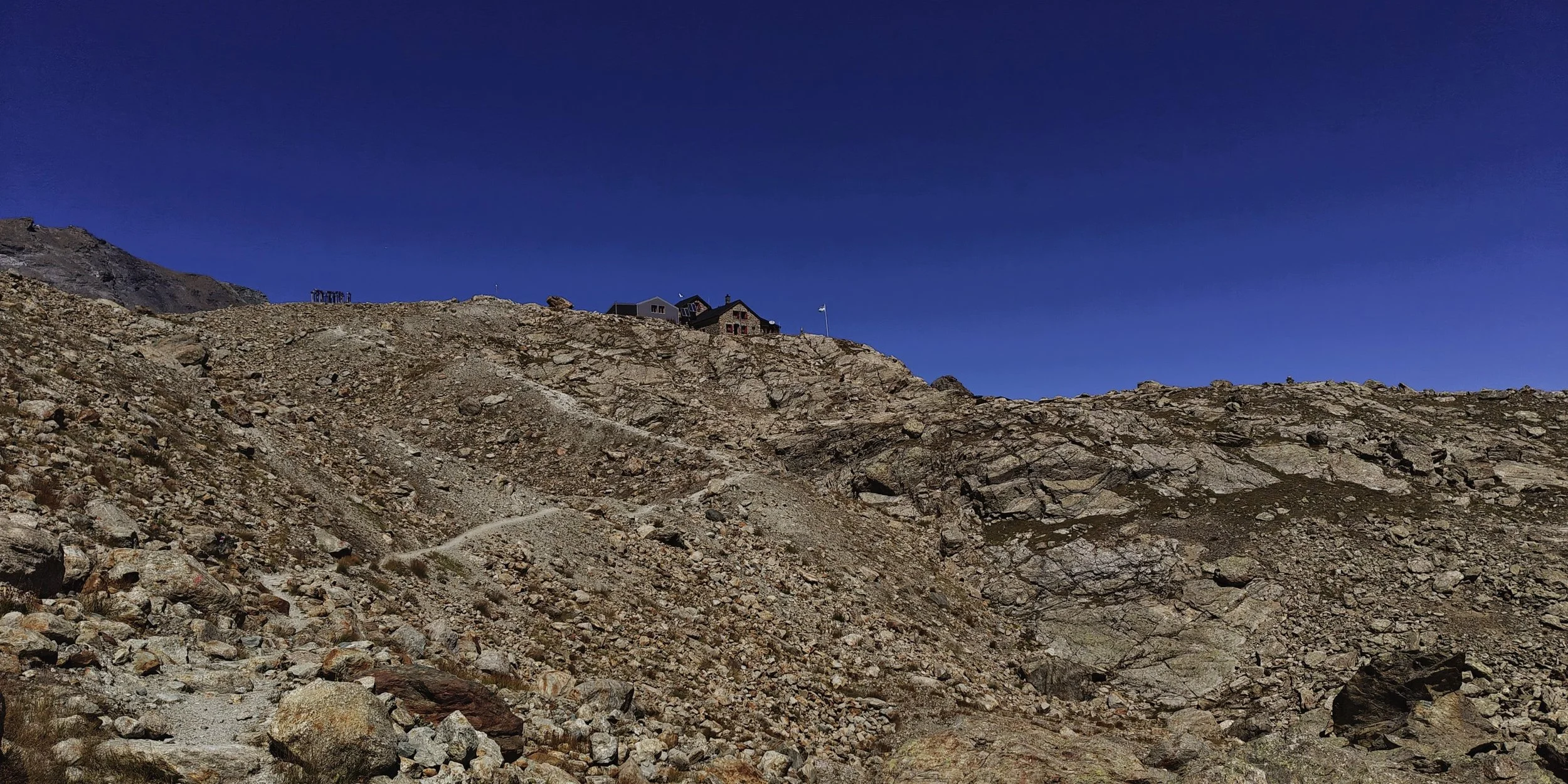 The road is made by walking. Cabane des Aiguilles Rouges (2800m)