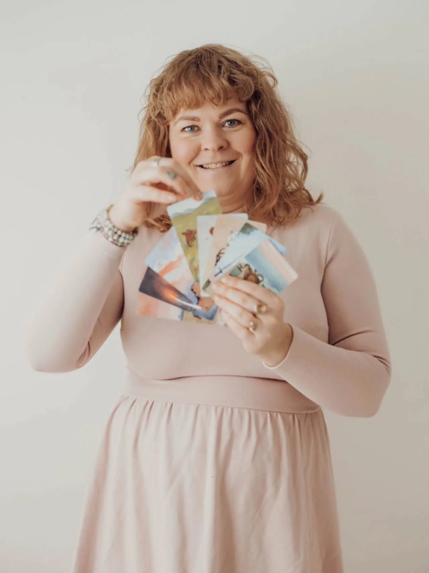 Let's make huuhaa great again! ✨️ 

Onpa ollu ilahduttavaa huomata miten kiinalainen uusivuosi muuttui ilmi&ouml;ksi somessa ja kuinka moni on tullut huuhaakaapista ulos sen my&ouml;t&auml;. En tii&auml; ootko huomannut samaa? 🧧

Ennenh&auml;n valti