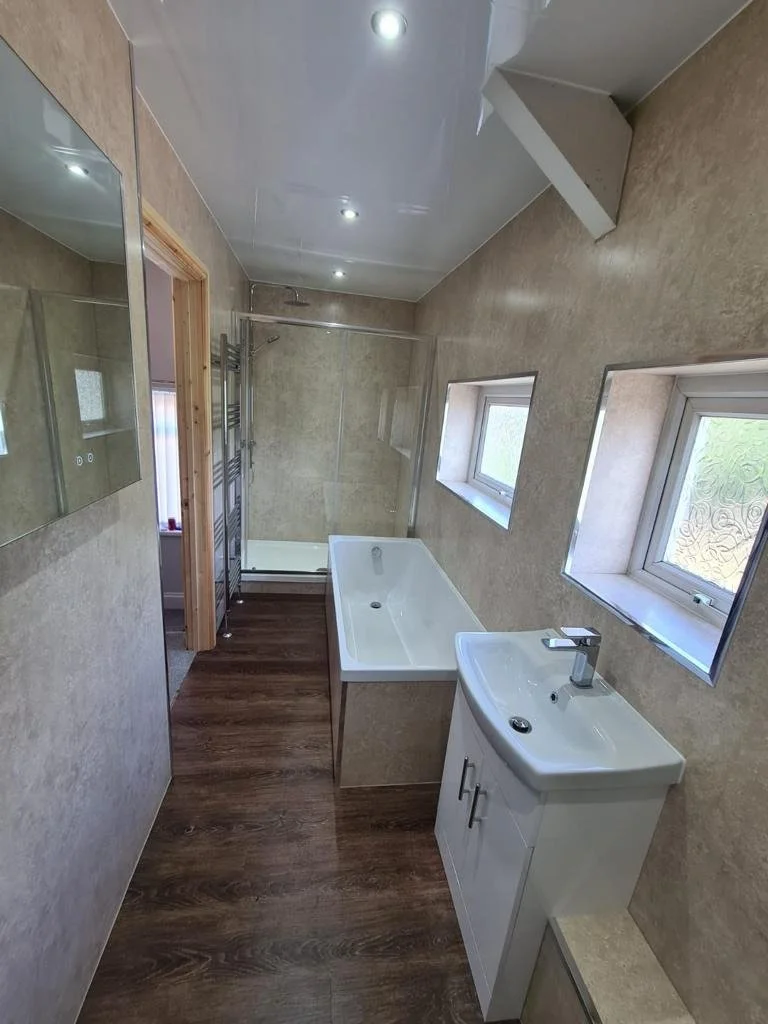013-bathroom.jpg