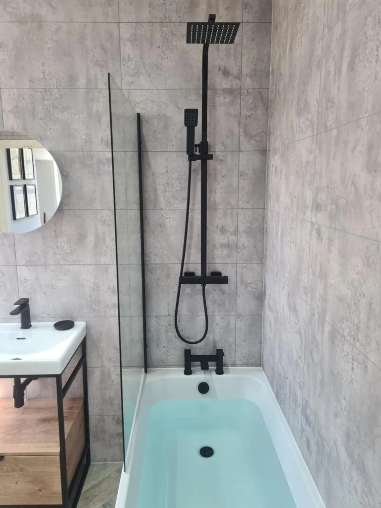032-bathroom.jpg