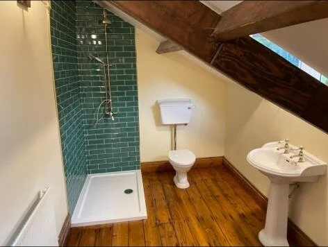 119-bathroom.jpg