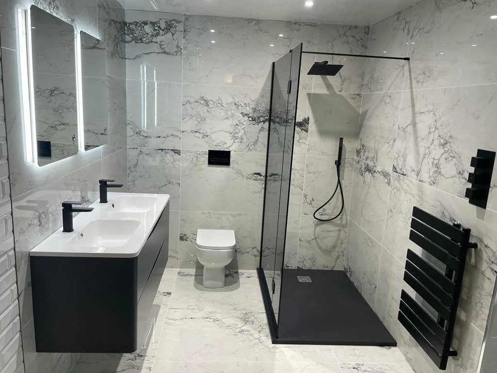 025-bathroom.jpg