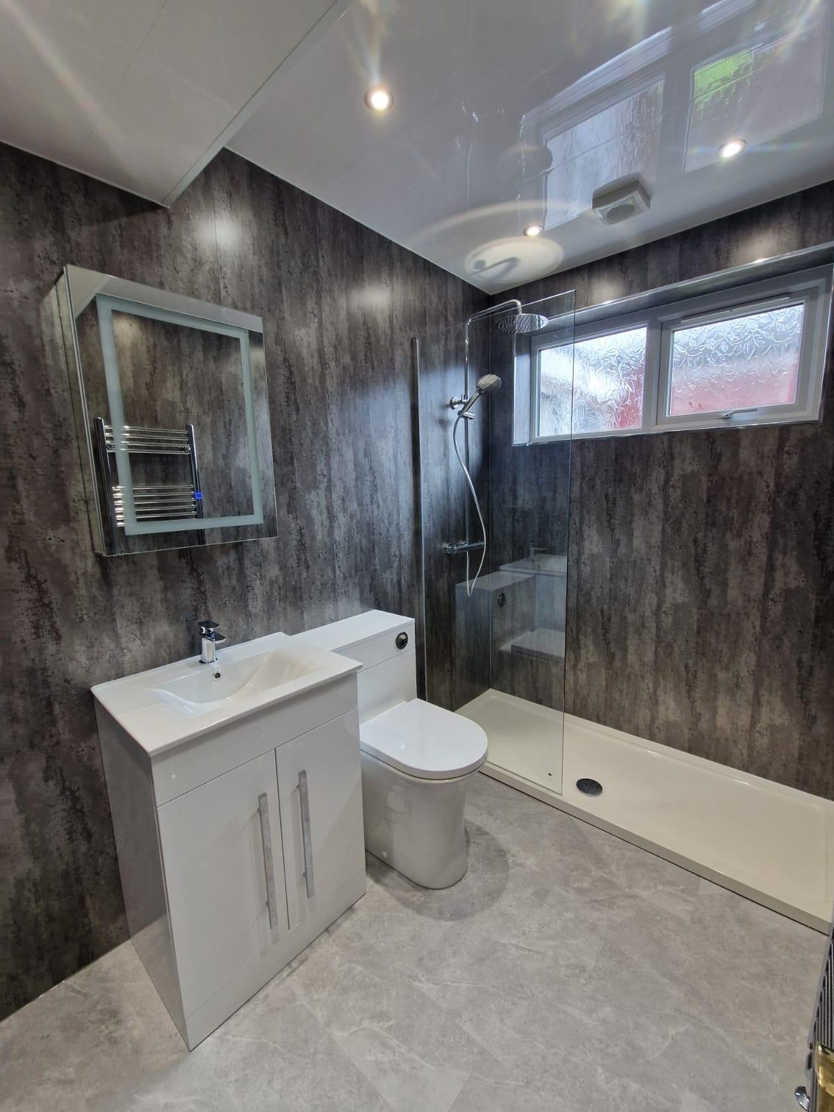 056-bathroom.jpg