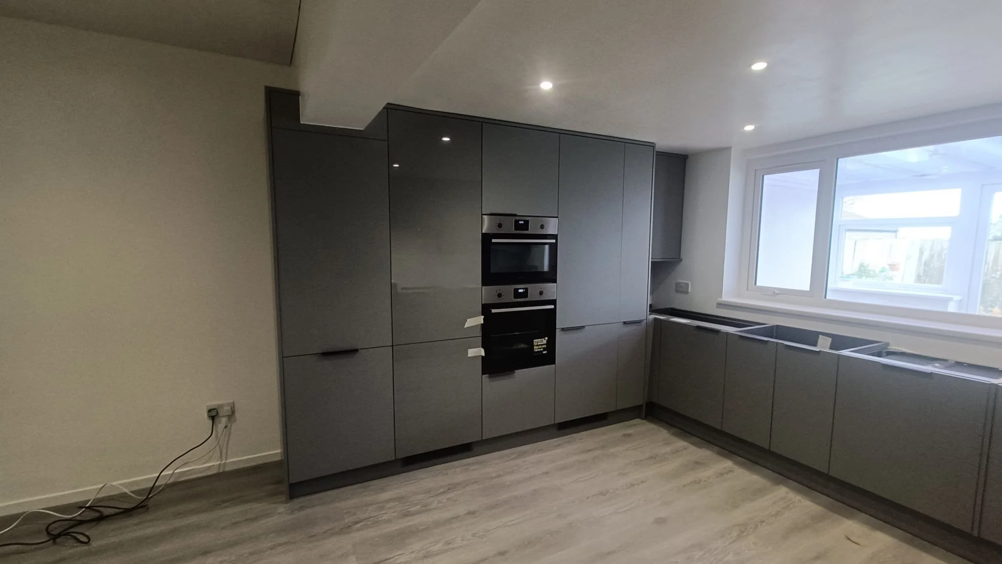 076-kitchen.jpg