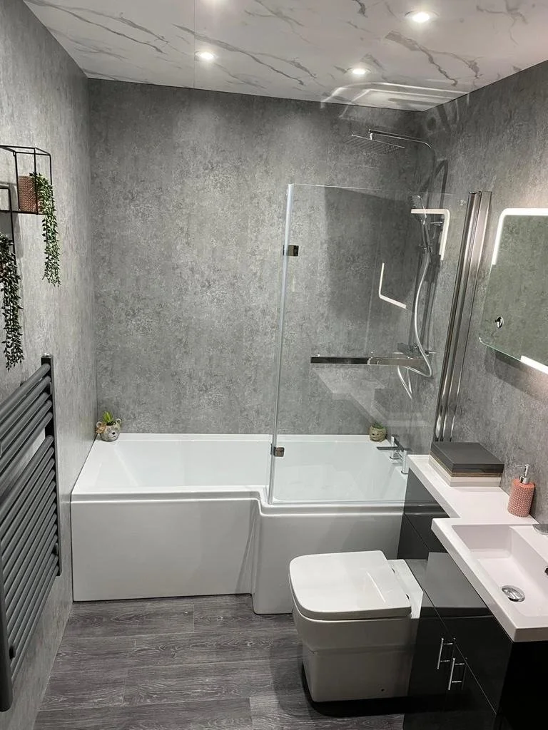 104-bathroom.jpg