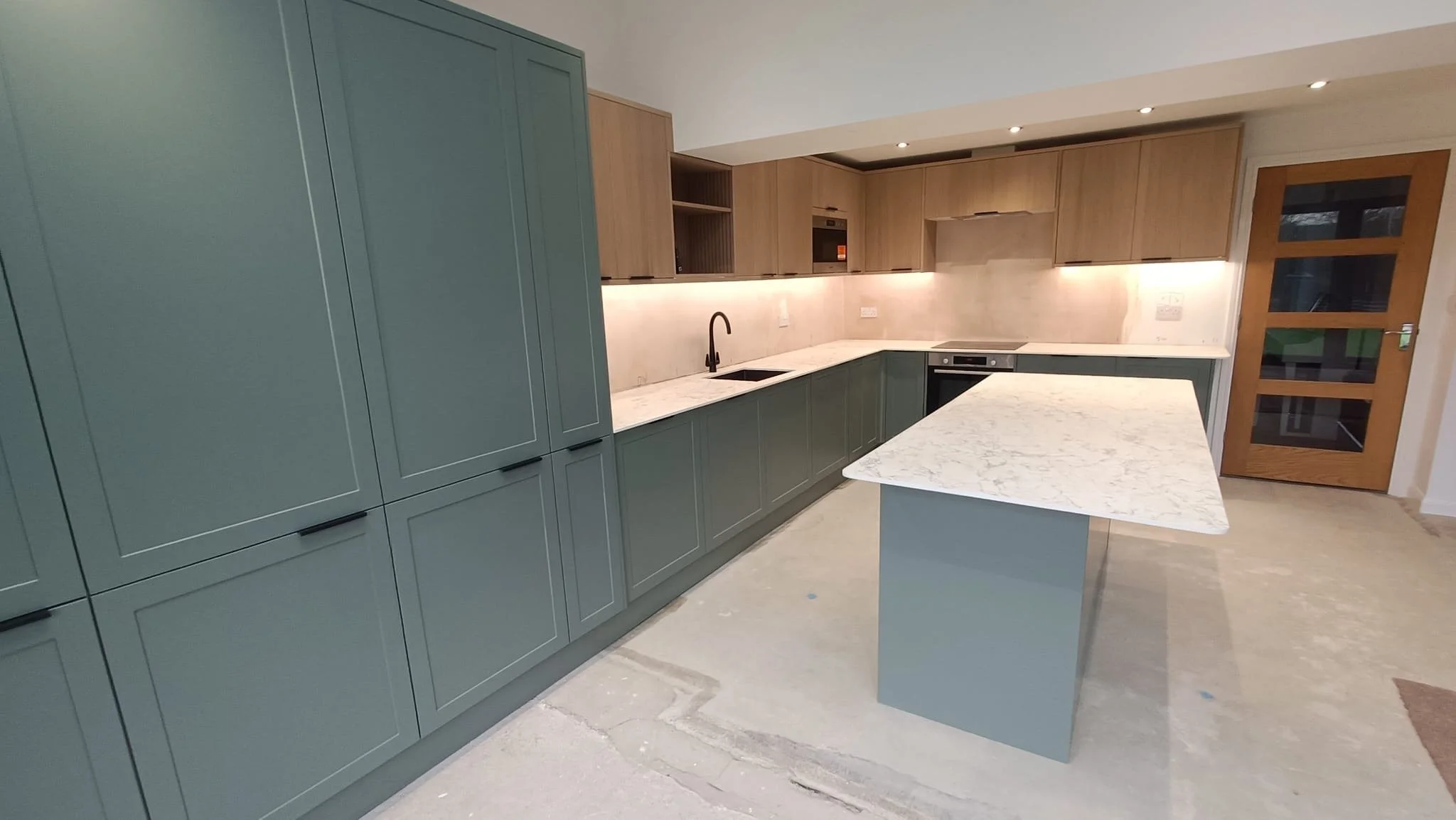 078-kitchen.jpg