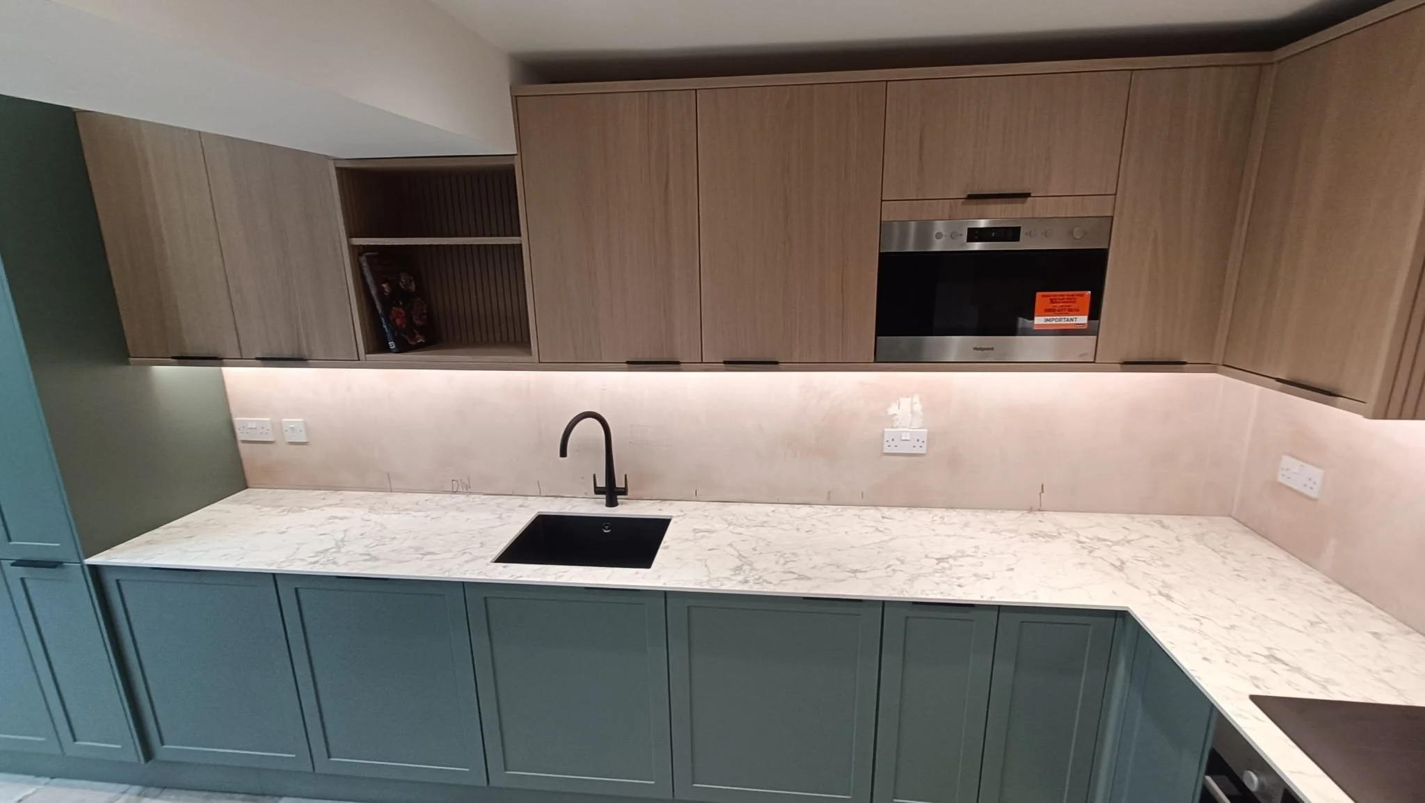 018-kitchen.jpg