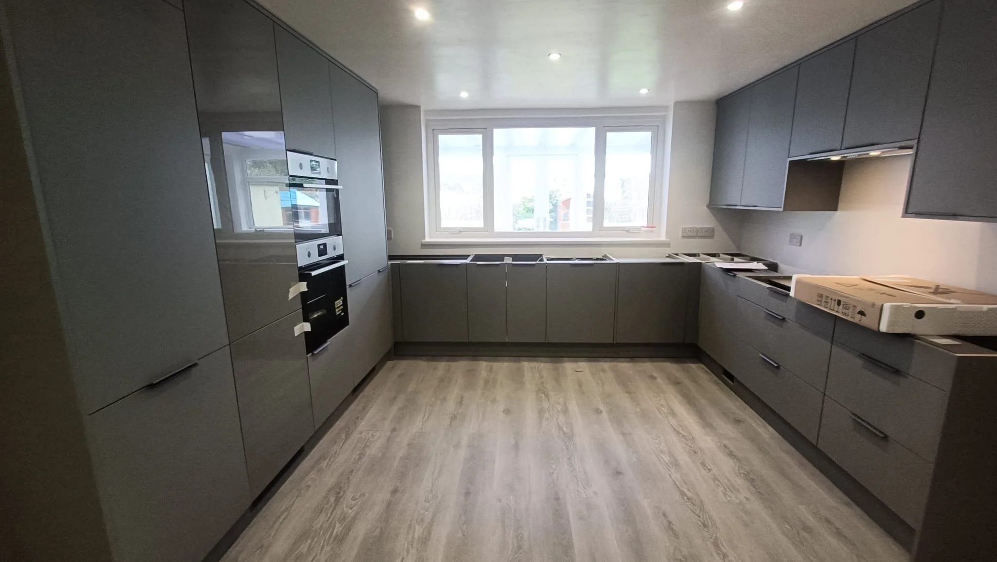 003-kitchen.jpg