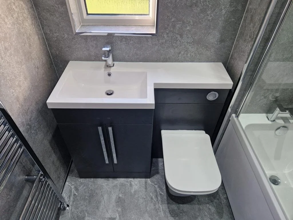 045-bathroom.jpg