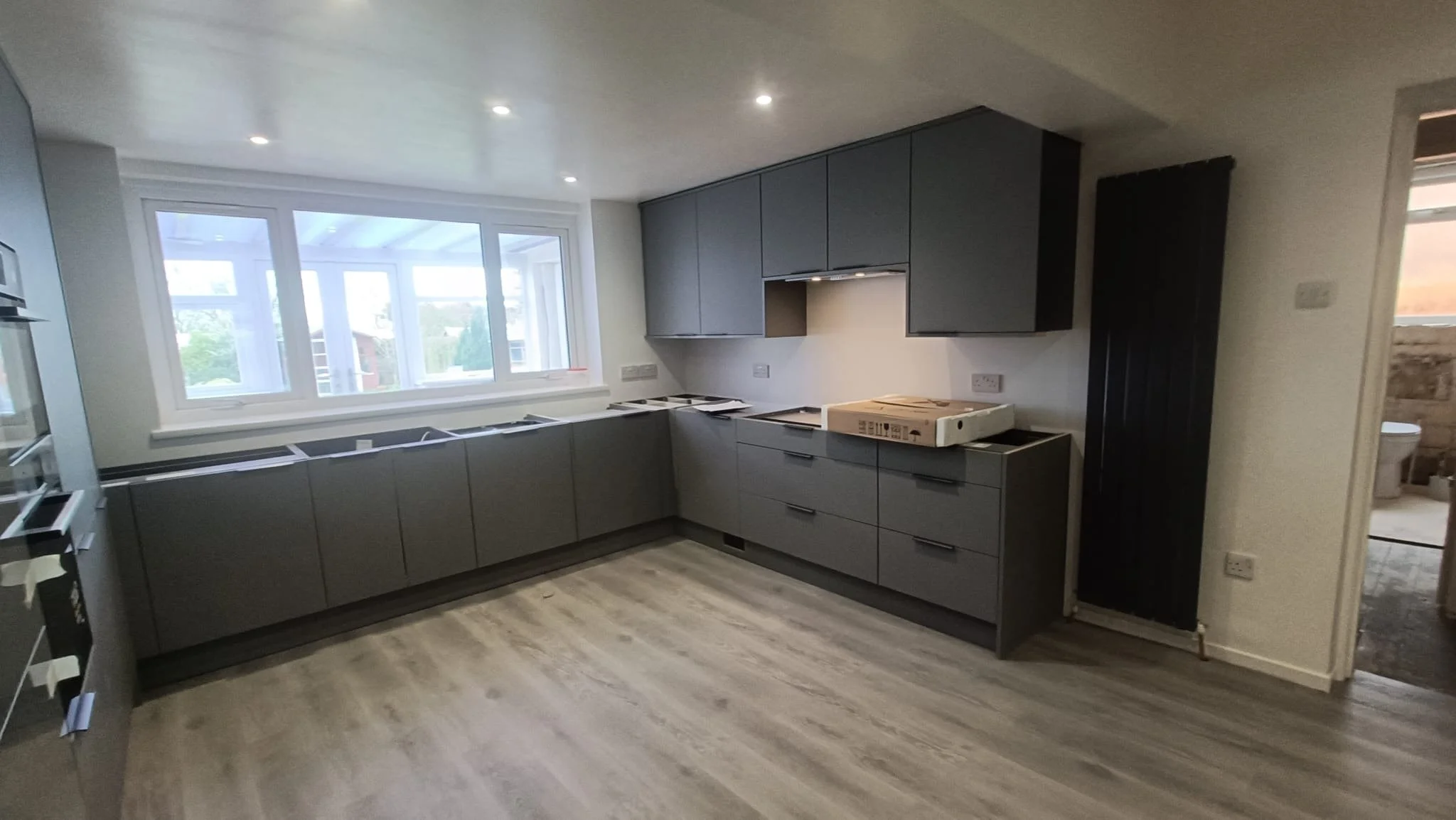 037-kitchen.jpg