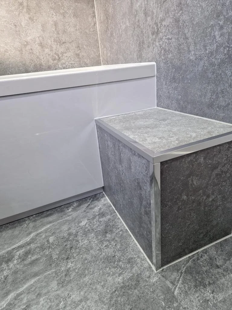 087-bathroom.jpg